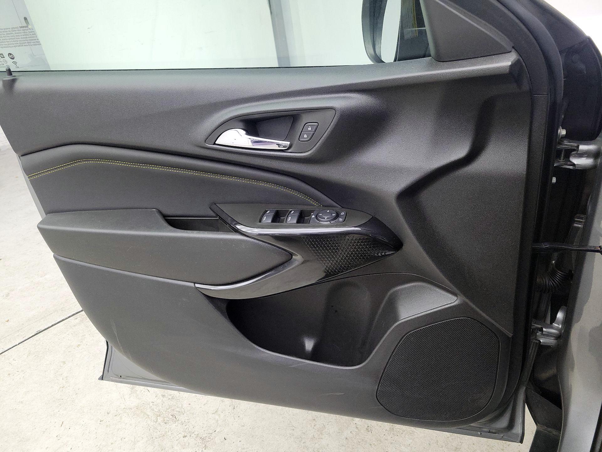 Thumbnail: 2024 Chevrolet Trax - 12