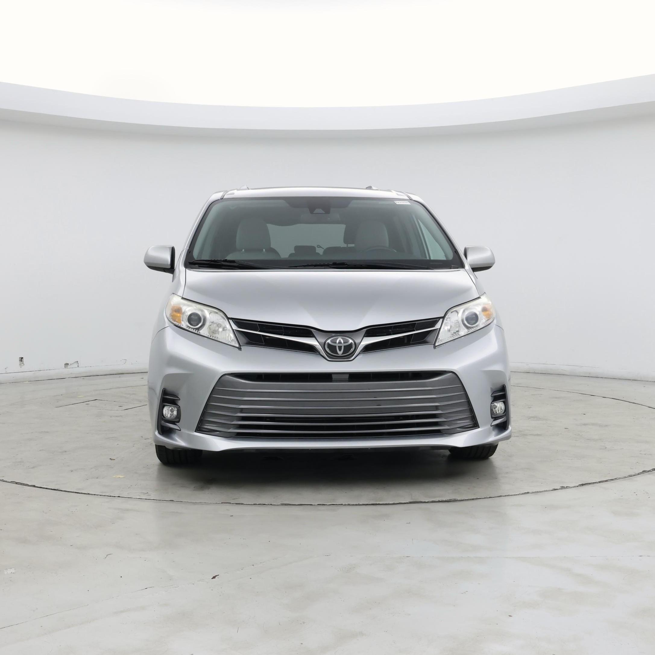 Thumbnail: 2019 Toyota Sienna - 5