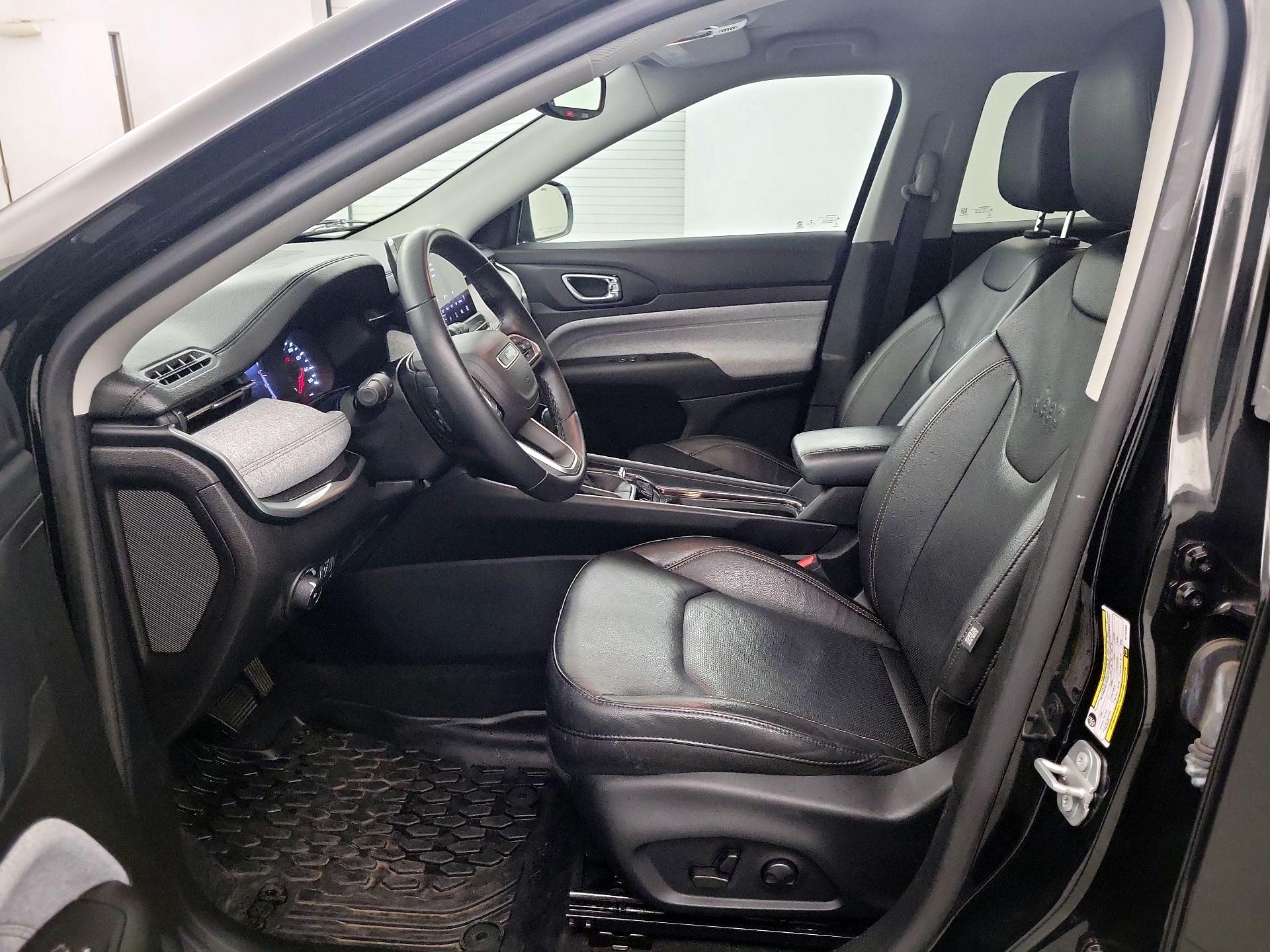 Thumbnail: 2022 Jeep Compass - 9