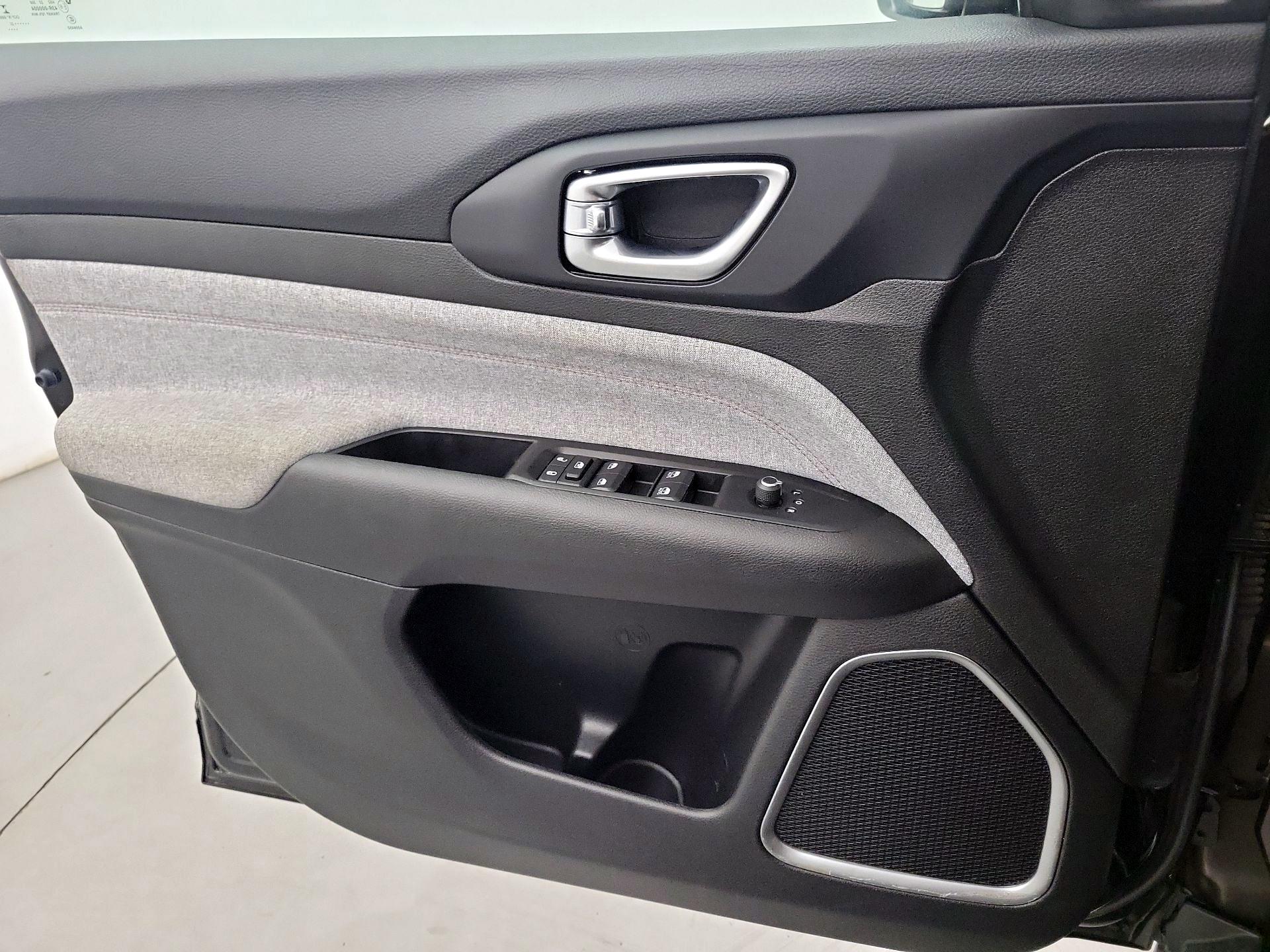 Thumbnail: 2022 Jeep Compass - 10