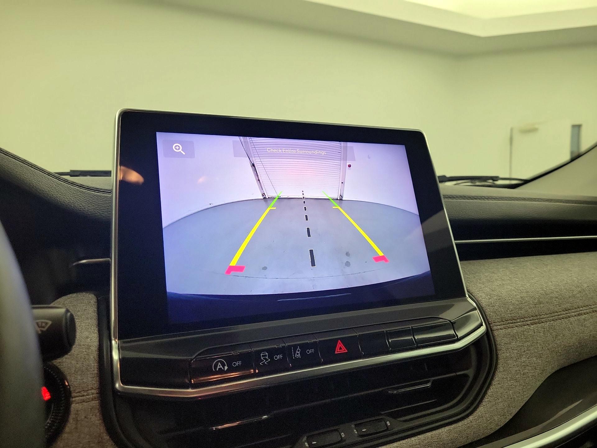 Thumbnail: 2022 Jeep Compass - 12