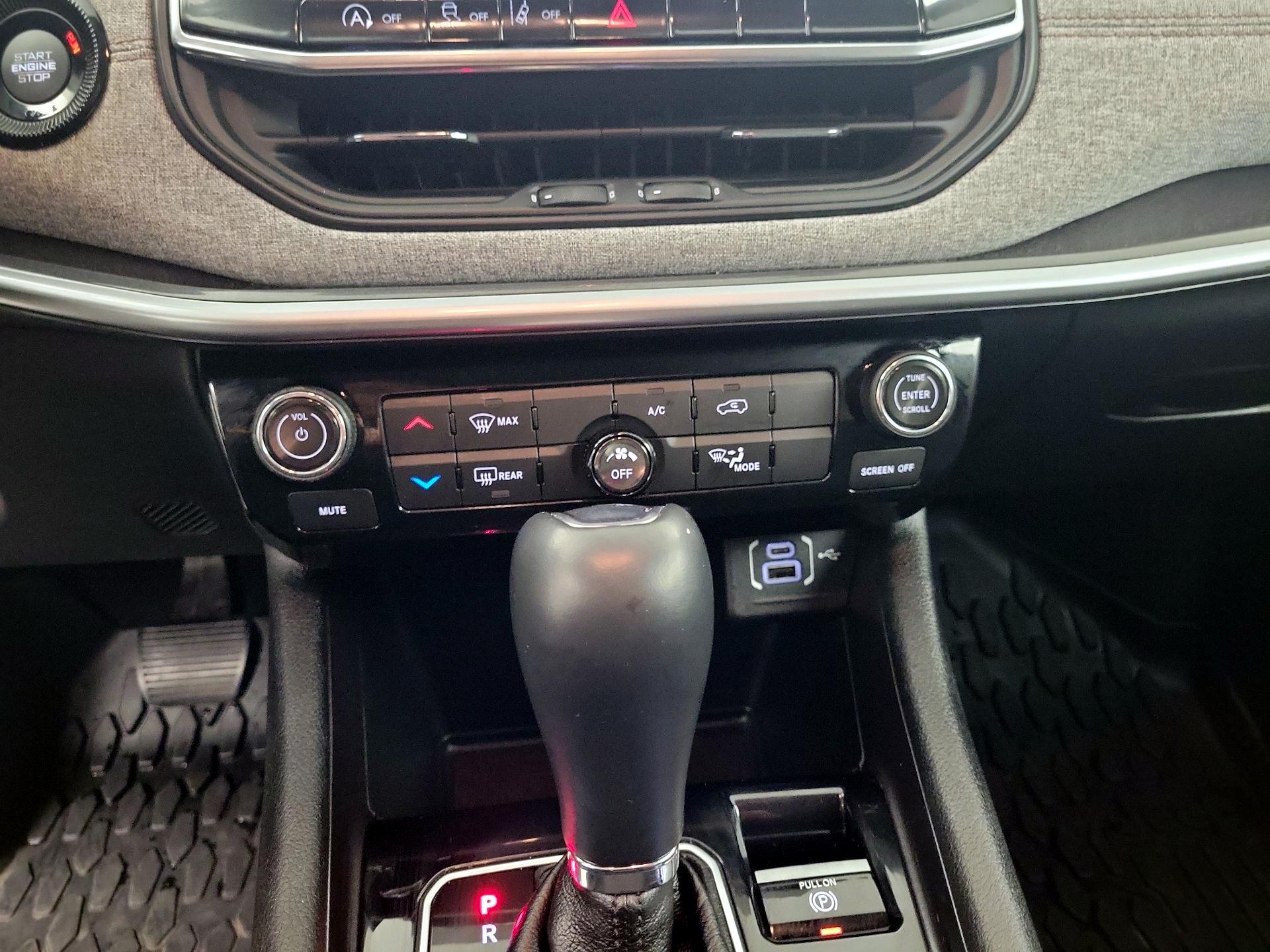 Thumbnail: 2022 Jeep Compass - 14