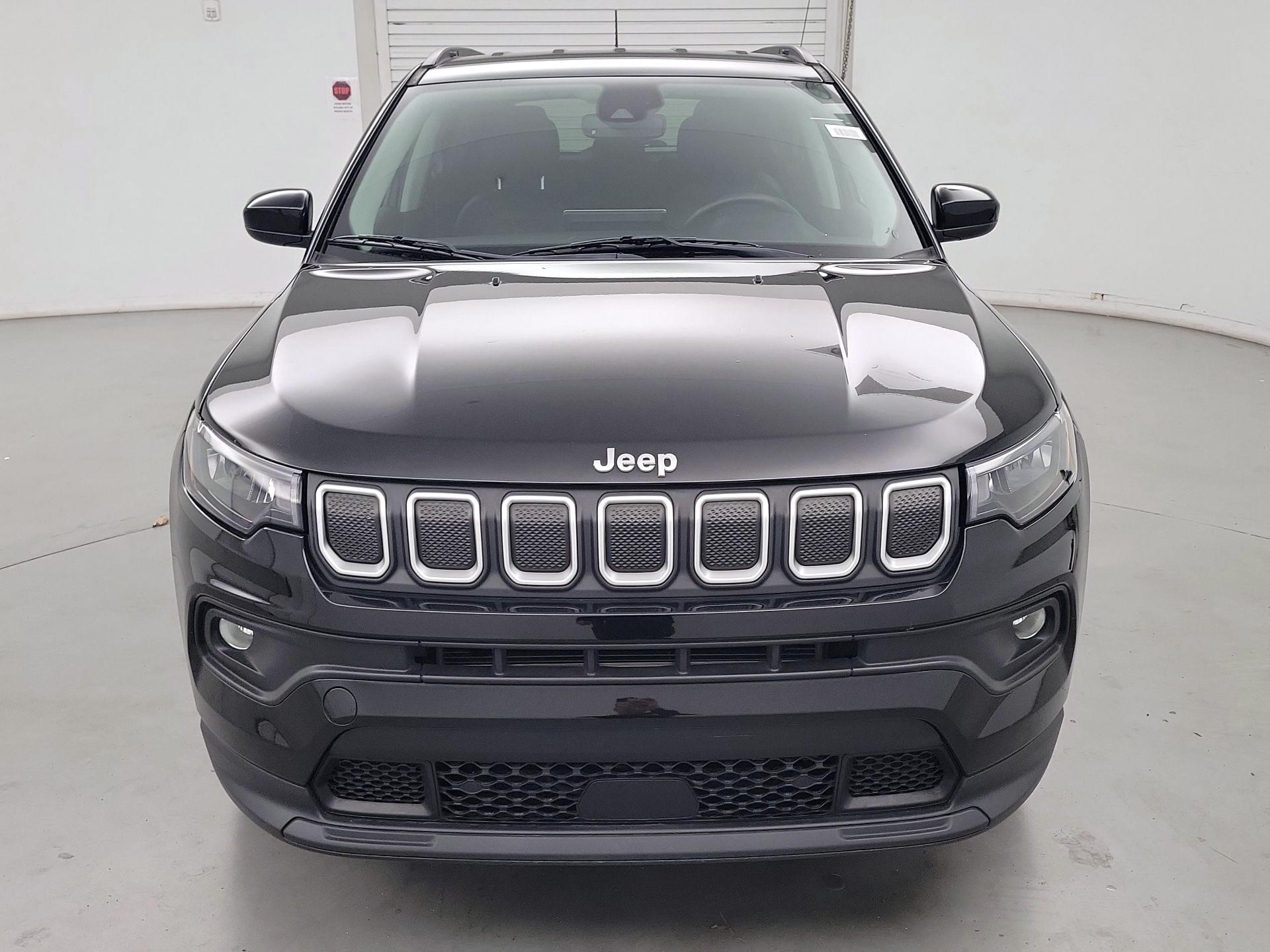Thumbnail: 2022 Jeep Compass - 2