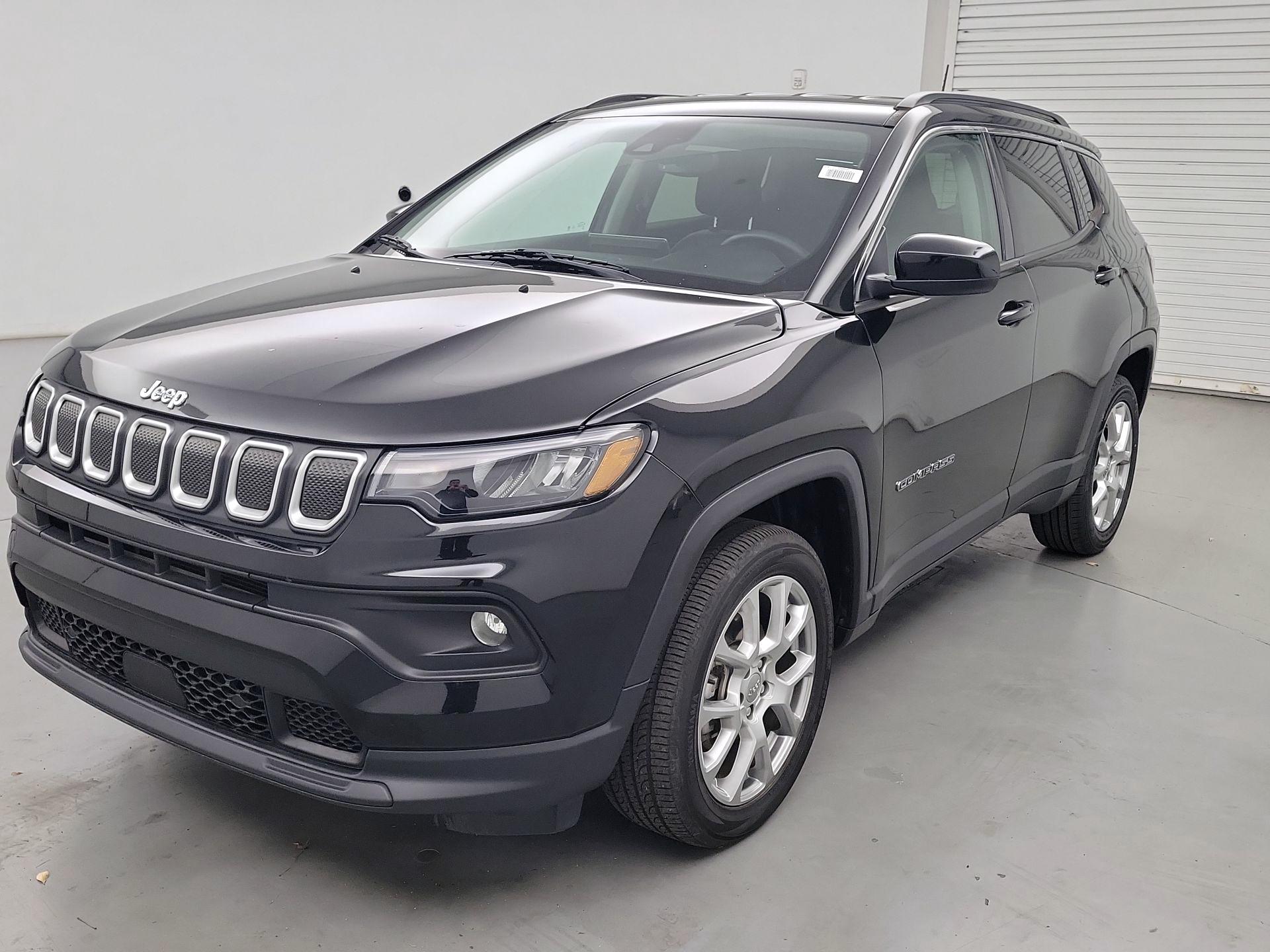 Thumbnail: 2022 Jeep Compass - 3