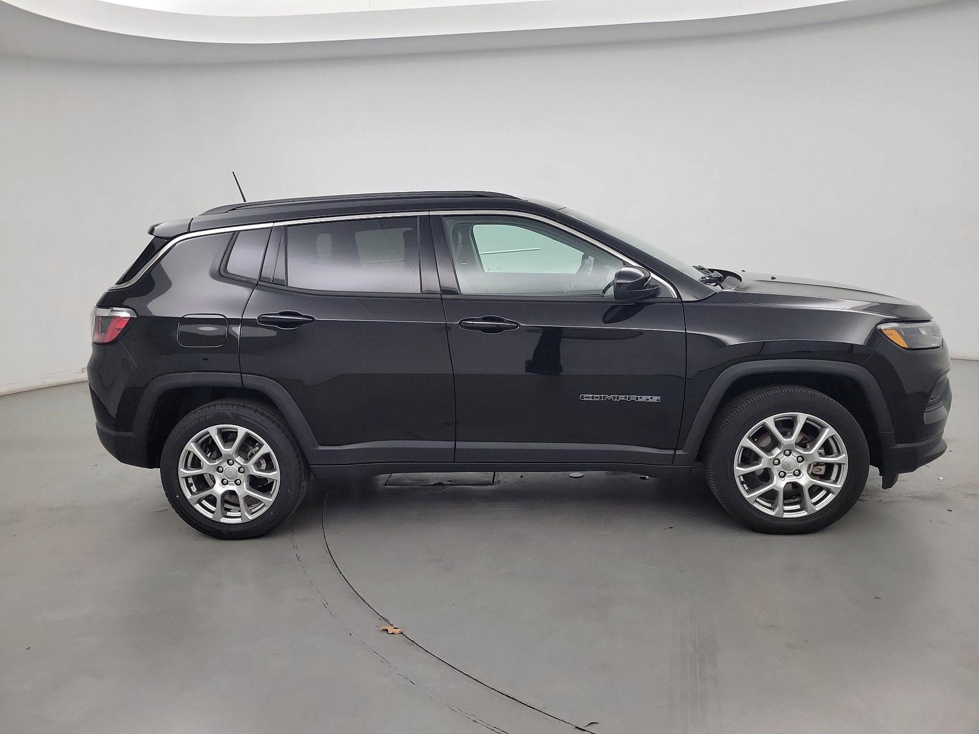 Thumbnail: 2022 Jeep Compass - 4
