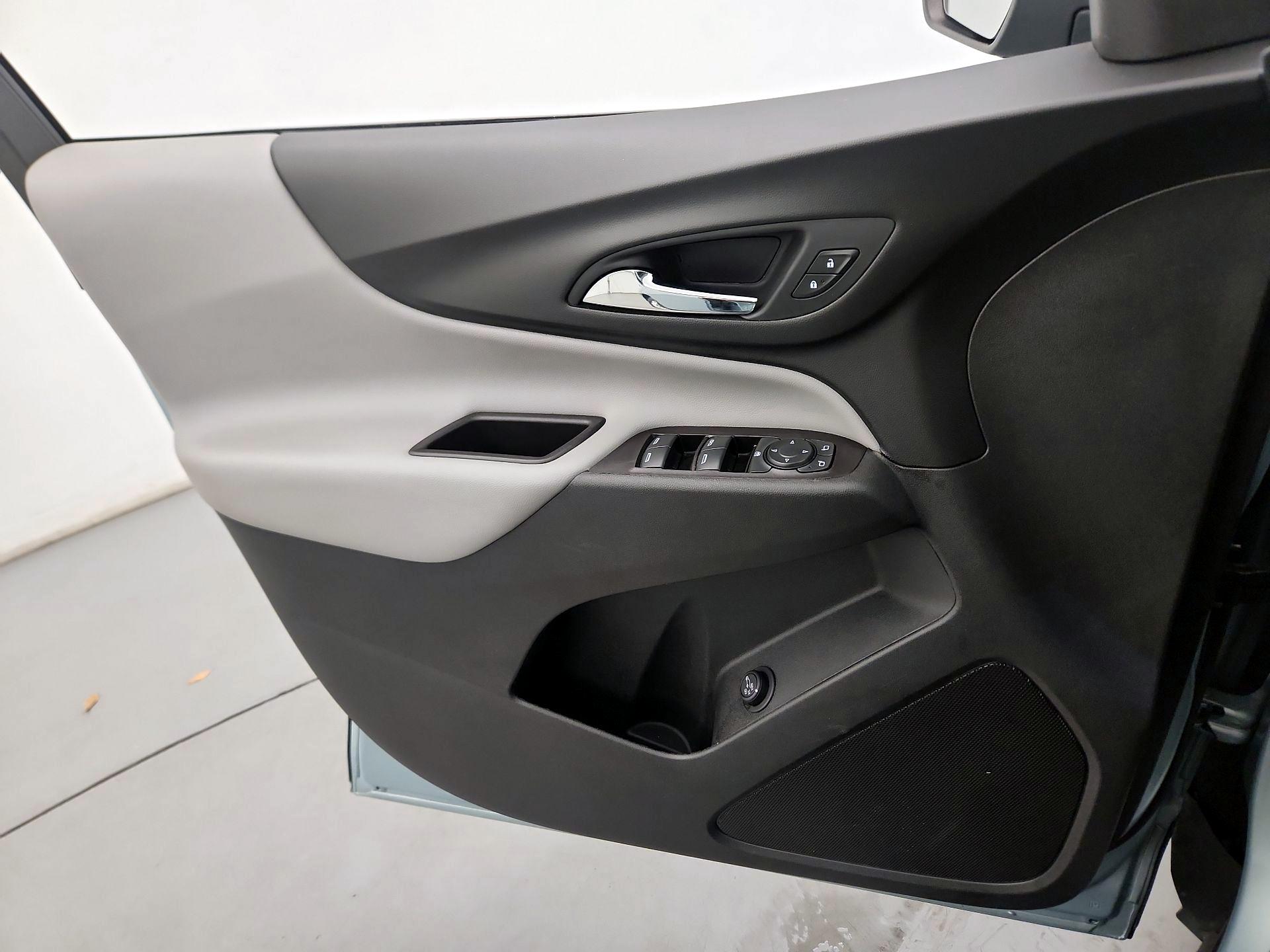 Thumbnail: 2022 Chevrolet Equinox - 12