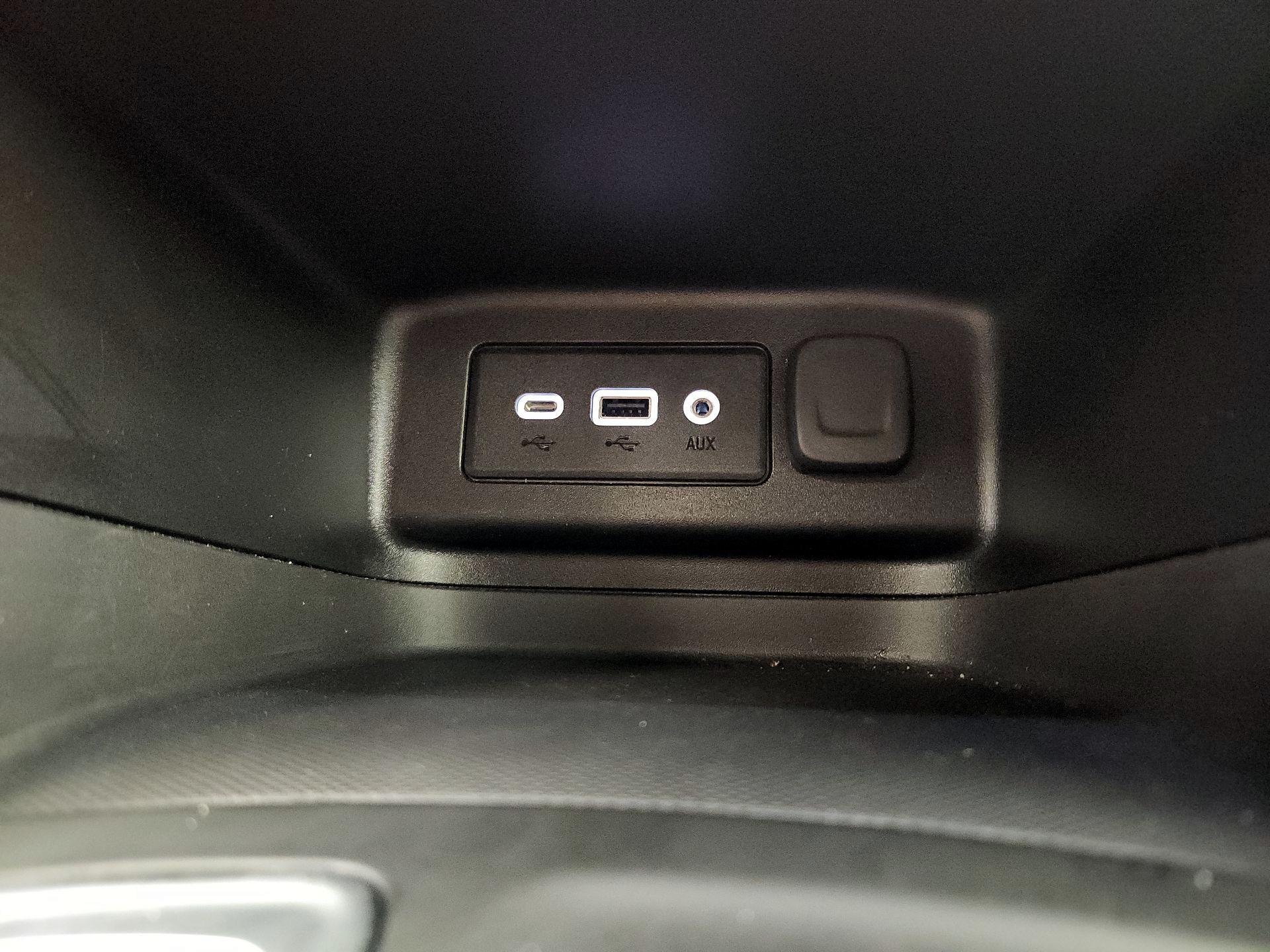 Thumbnail: 2022 Chevrolet Equinox - 18