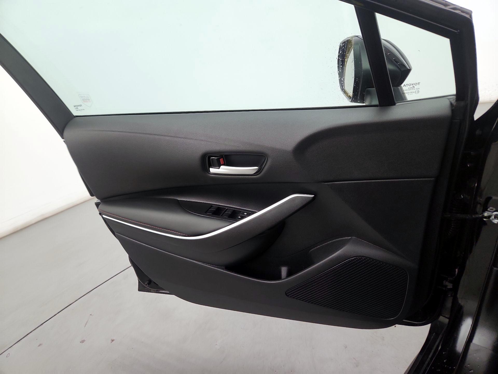 Thumbnail: 2025 Toyota Corolla - 12