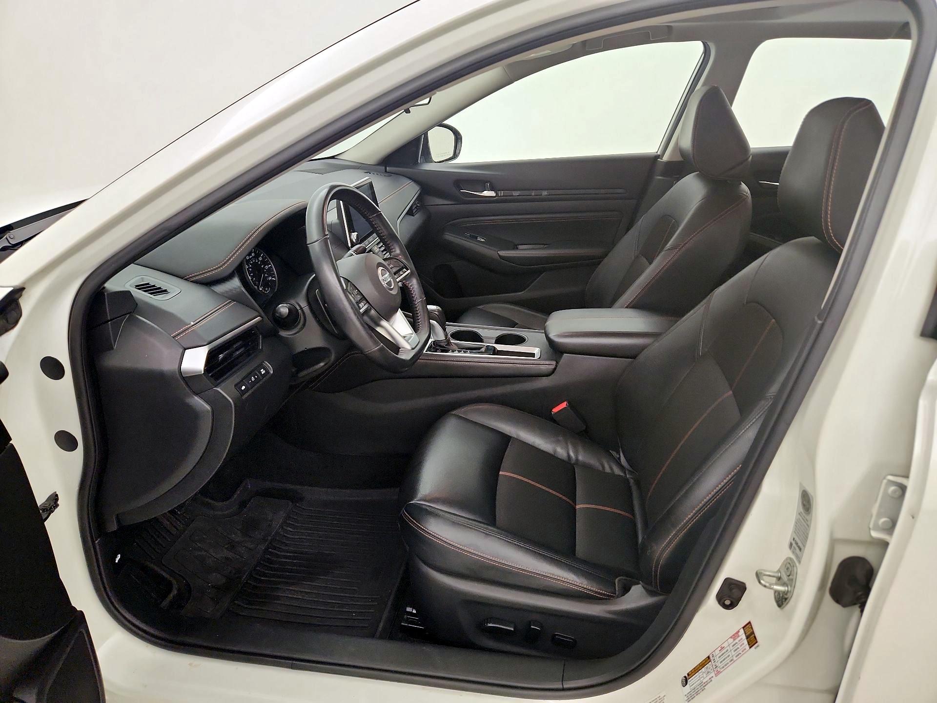 Thumbnail: 2020 Nissan Altima - 11