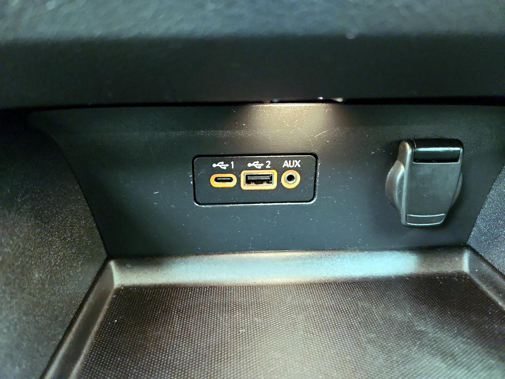 Thumbnail: 2020 Nissan Altima - 18