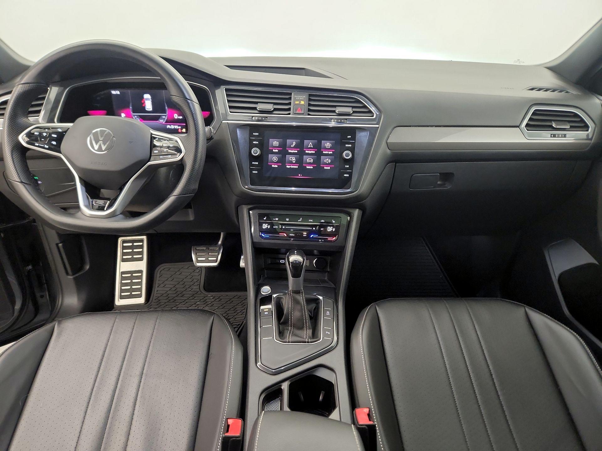 Thumbnail: 2022 Volkswagen Tiguan - 9