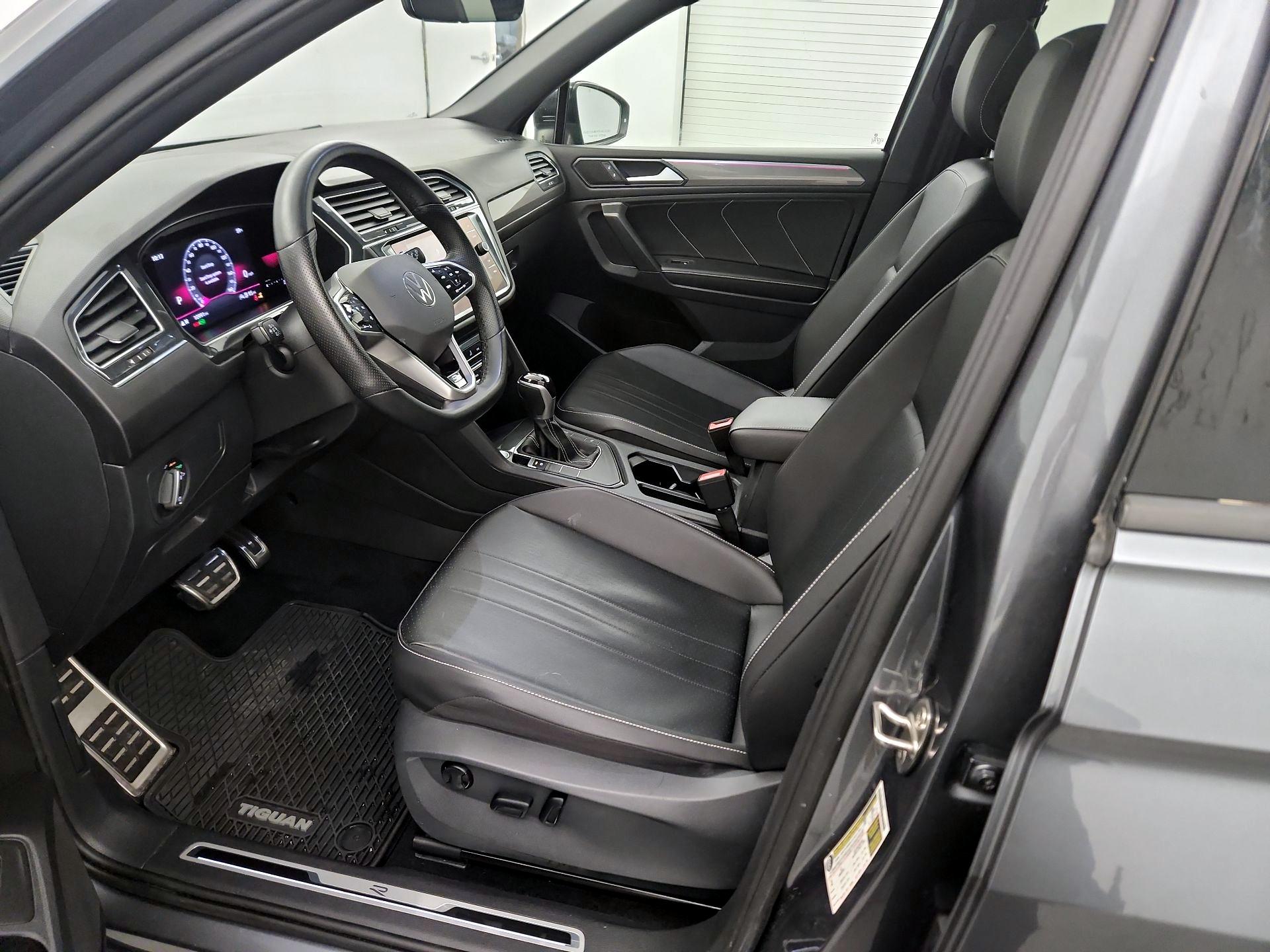 Thumbnail: 2022 Volkswagen Tiguan - 11