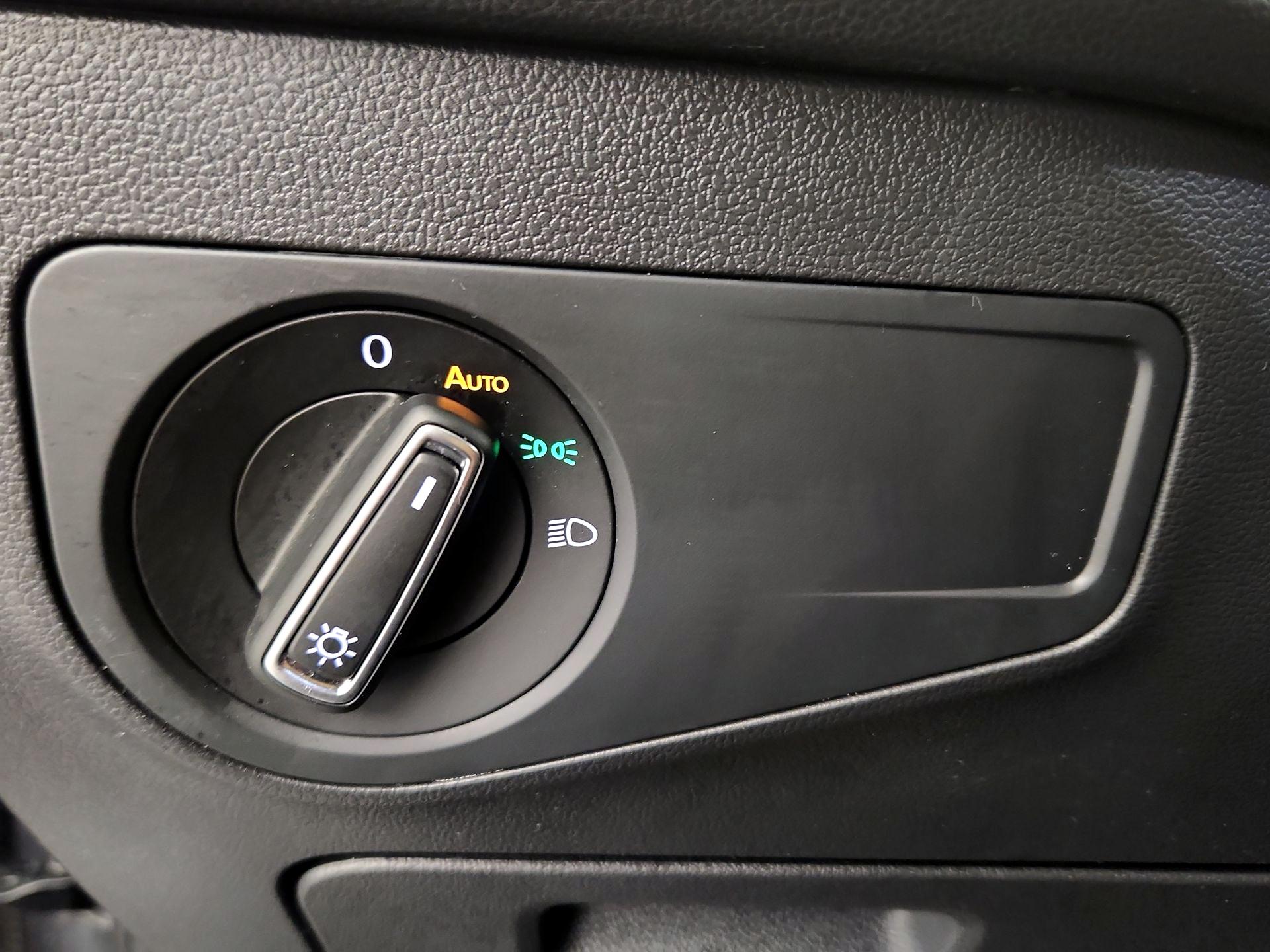 Thumbnail: 2022 Volkswagen Tiguan - 13