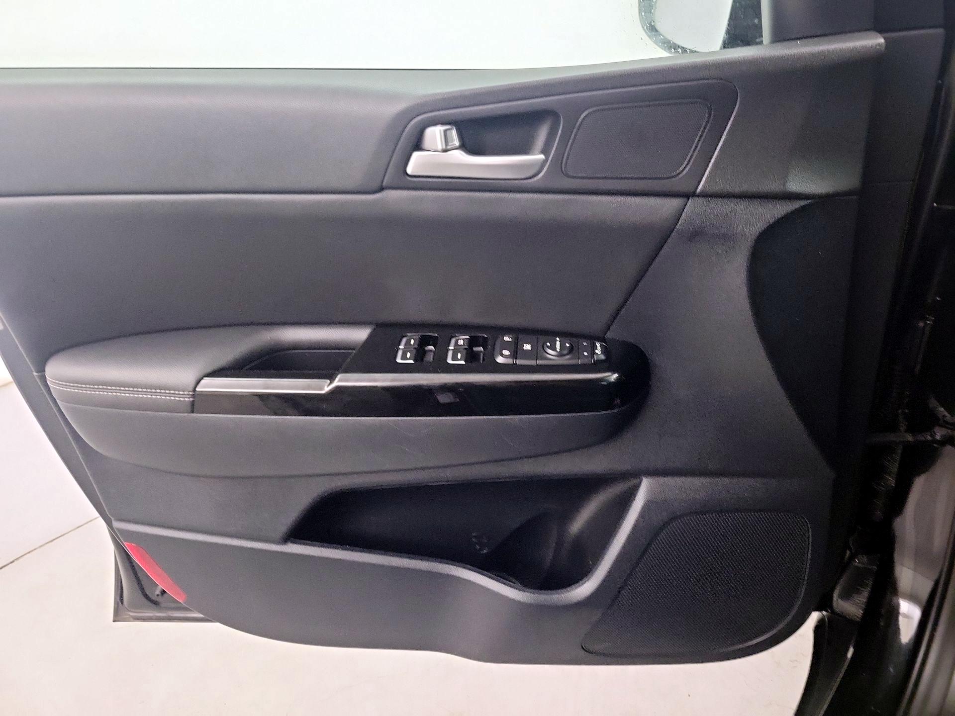 Thumbnail: 2022 Kia Sportage - 12