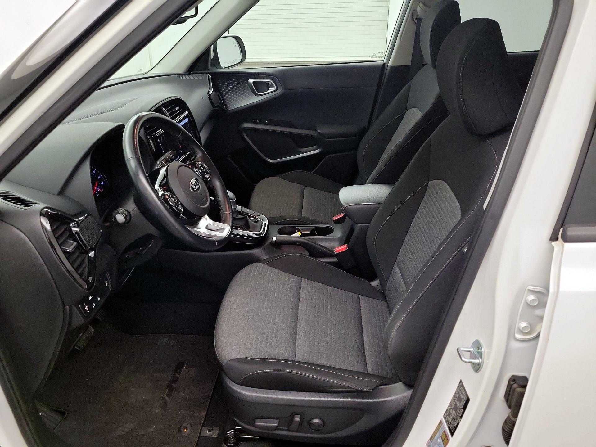 Thumbnail: 2020 Kia Soul - 9