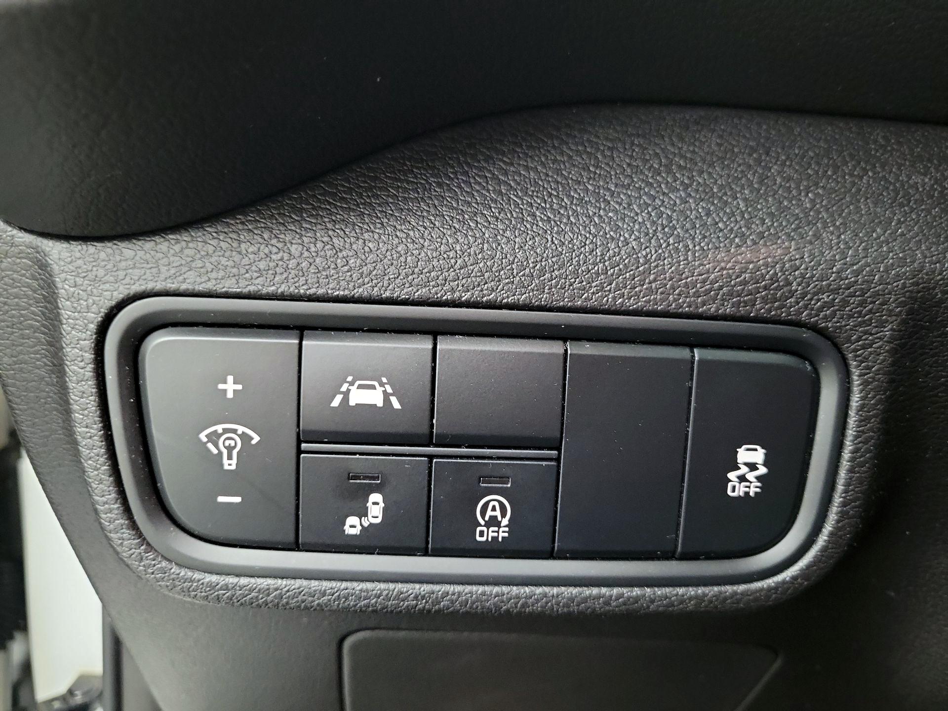 Thumbnail: 2020 Kia Soul - 11