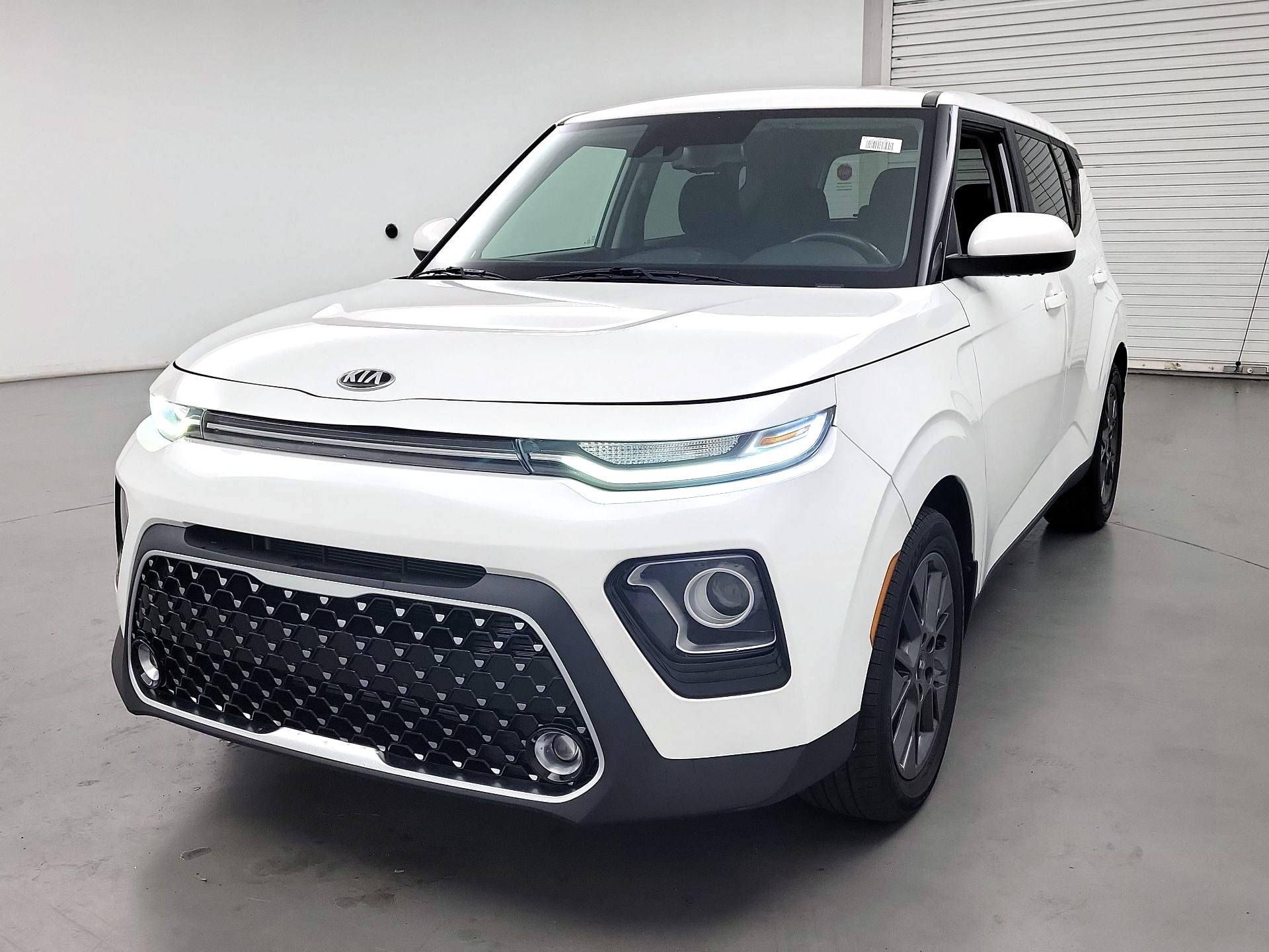 Thumbnail: 2020 Kia Soul - 3