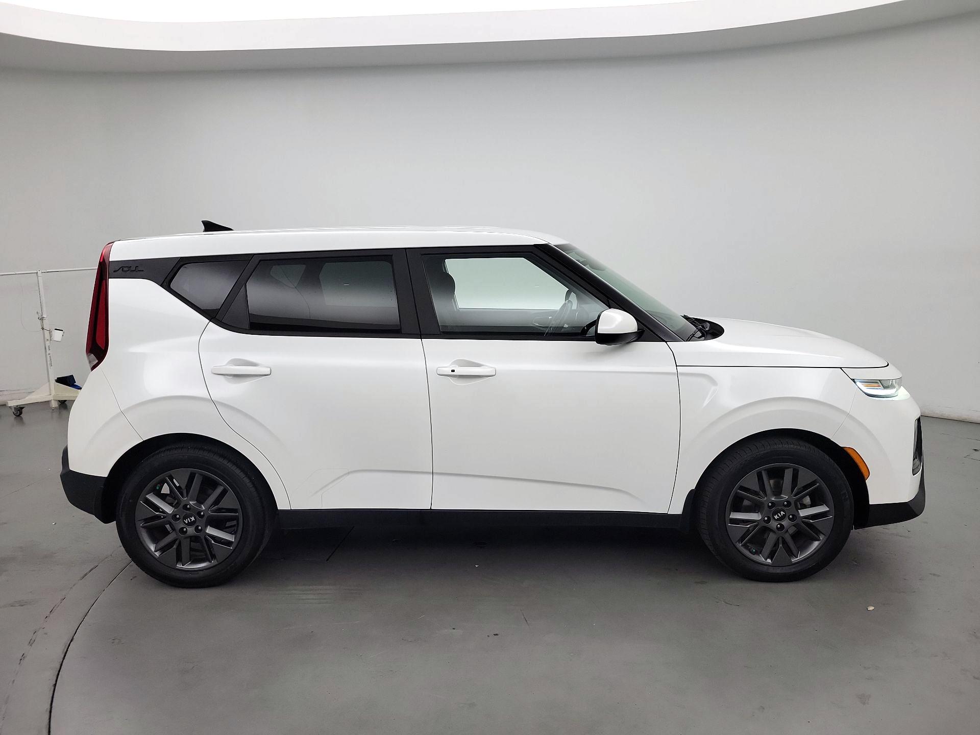 Thumbnail: 2020 Kia Soul - 4
