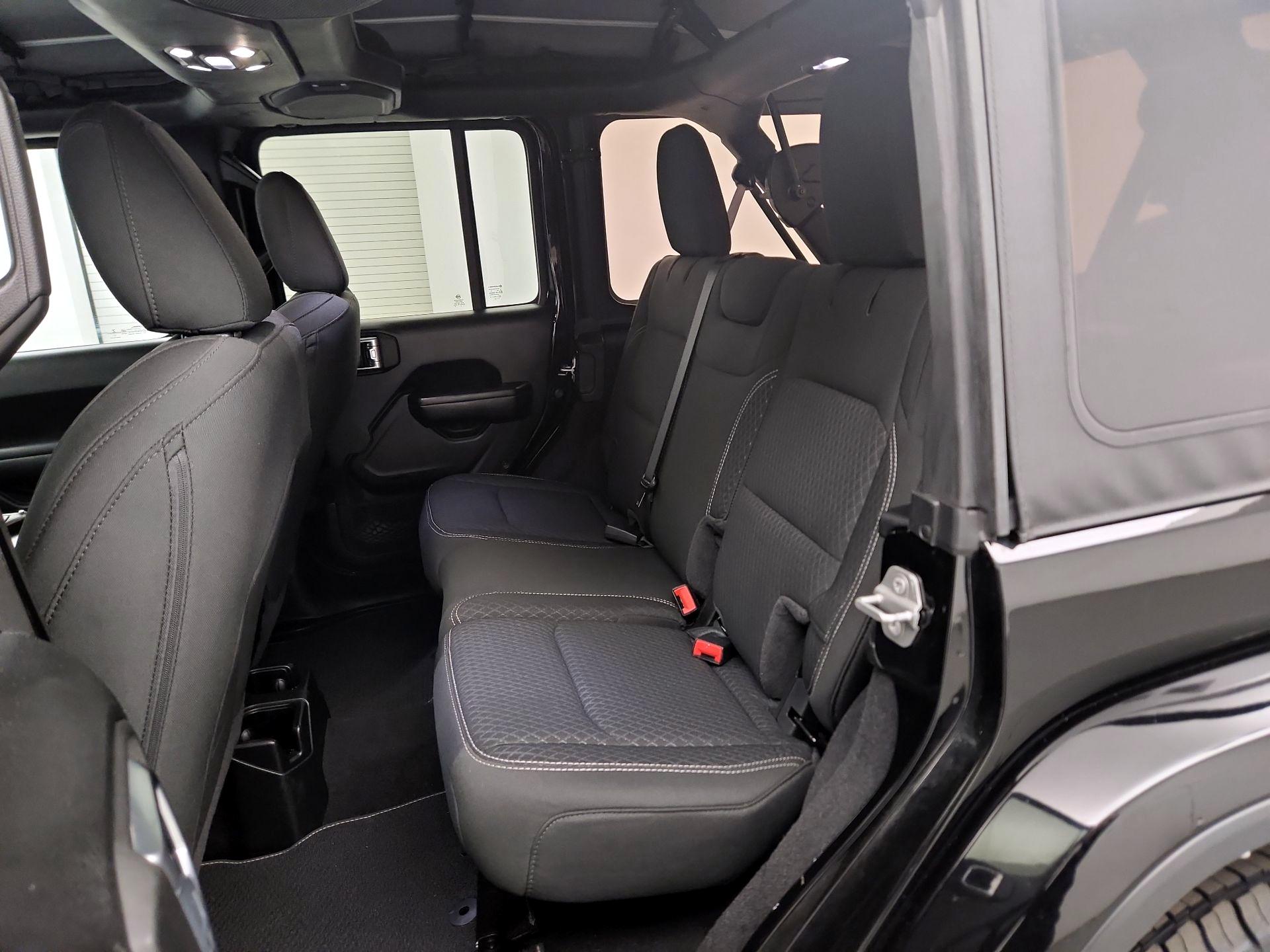 Thumbnail: 2021 Jeep Wrangler - 18