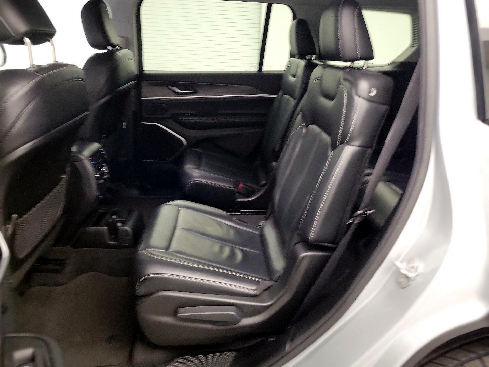 Thumbnail: 2022 Jeep Grand Cherokee L - 19