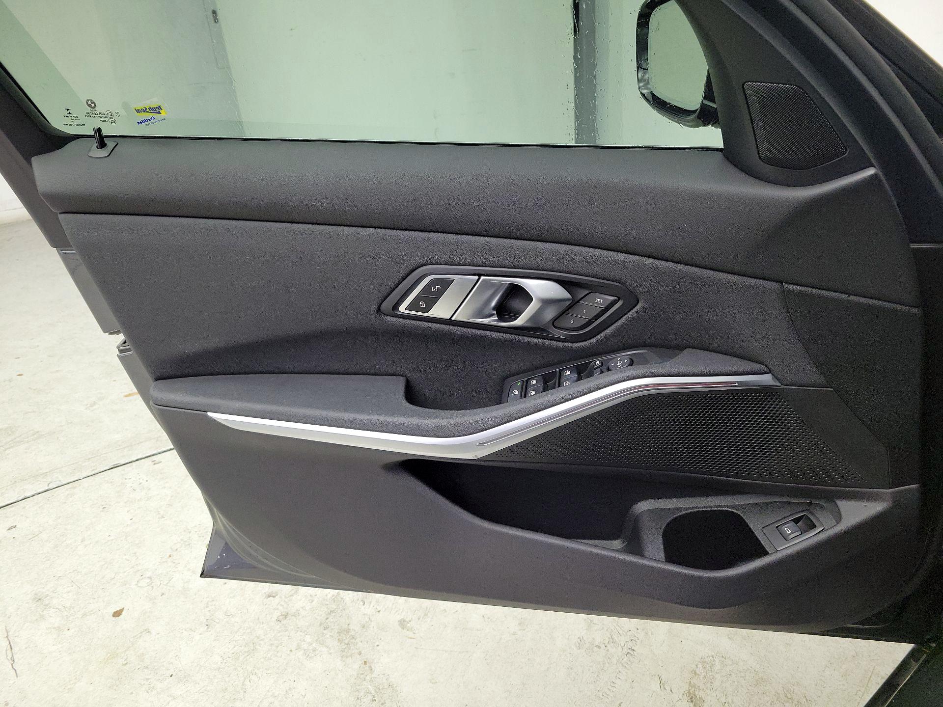 Thumbnail: 2020 BMW 3 Series - 12