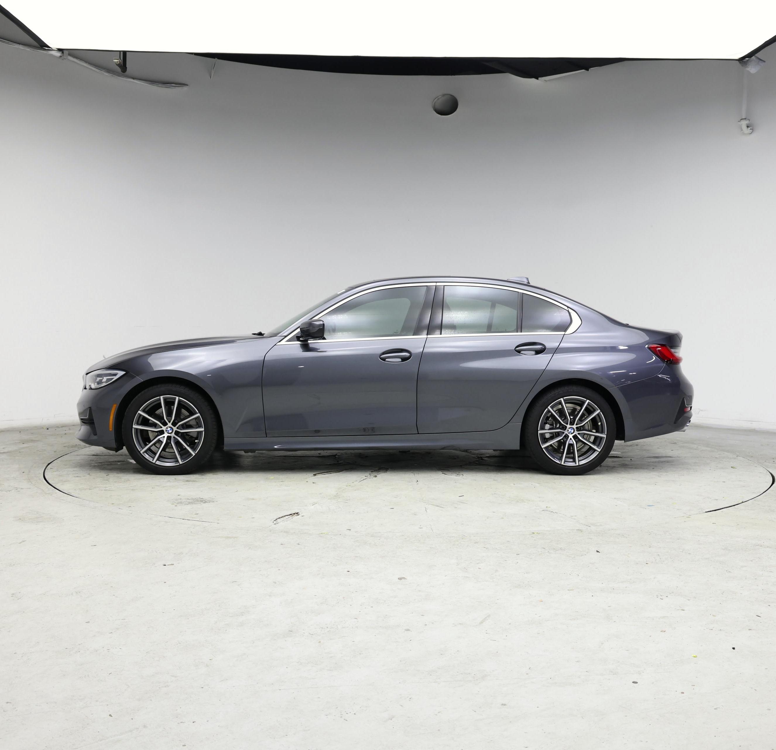 Thumbnail: 2020 BMW 3 Series - 3