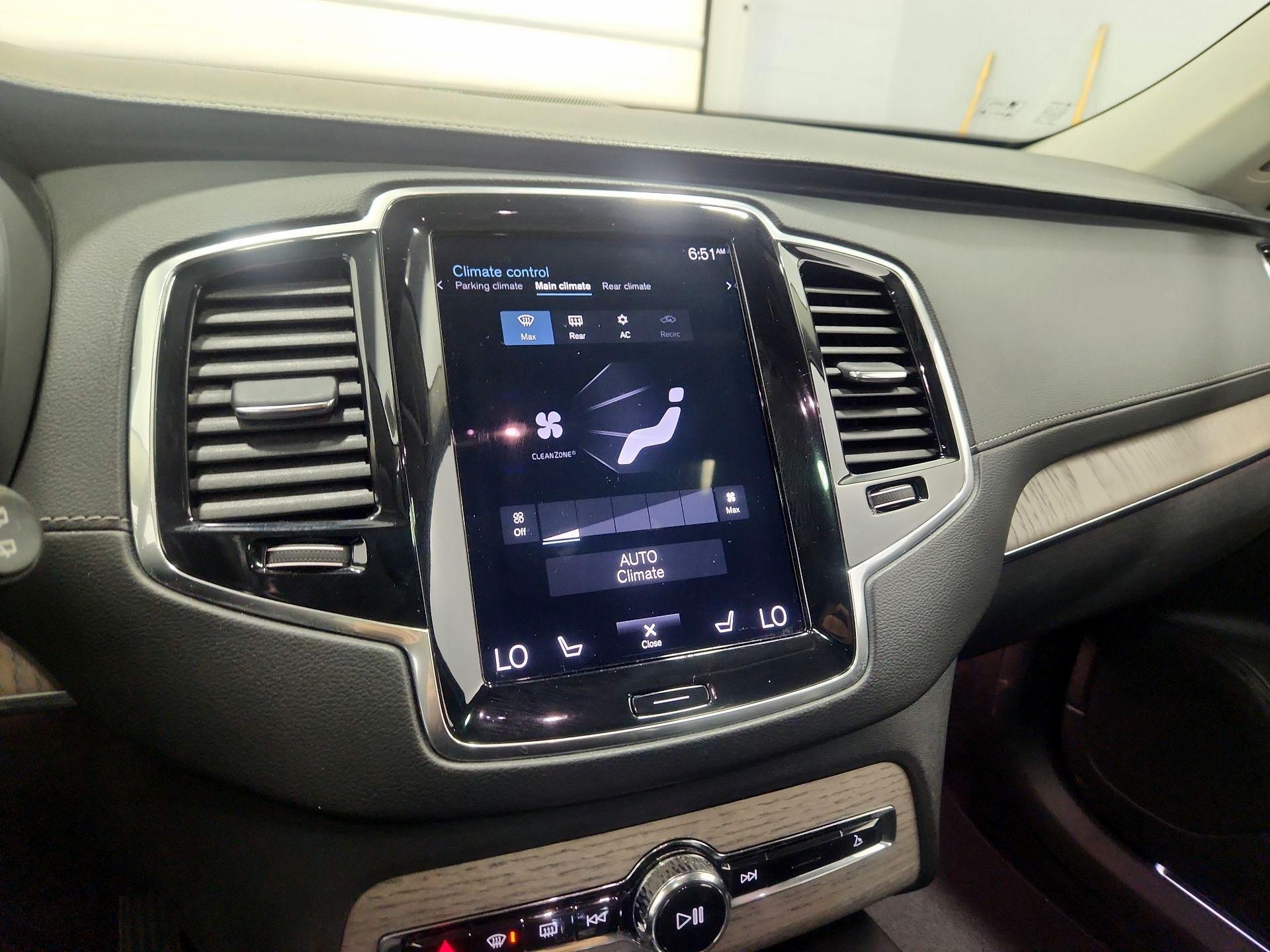 Thumbnail: 2021 Volvo XC90 - 17