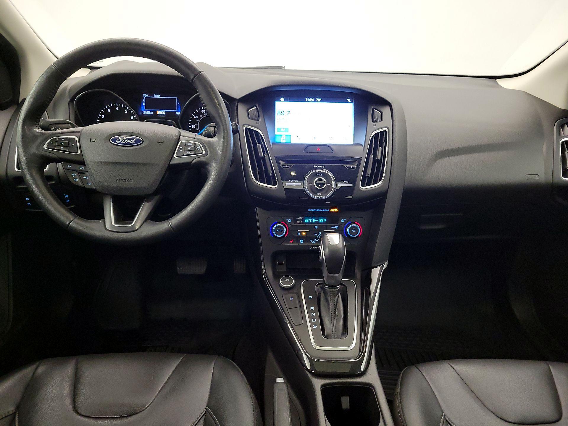 Thumbnail: 2017 Ford Focus - 9