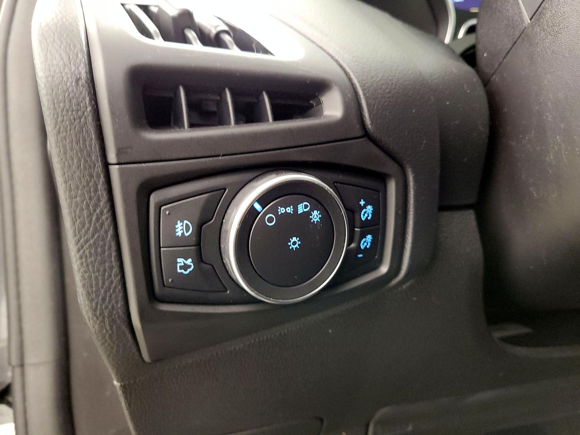 Thumbnail: 2017 Ford Focus - 13