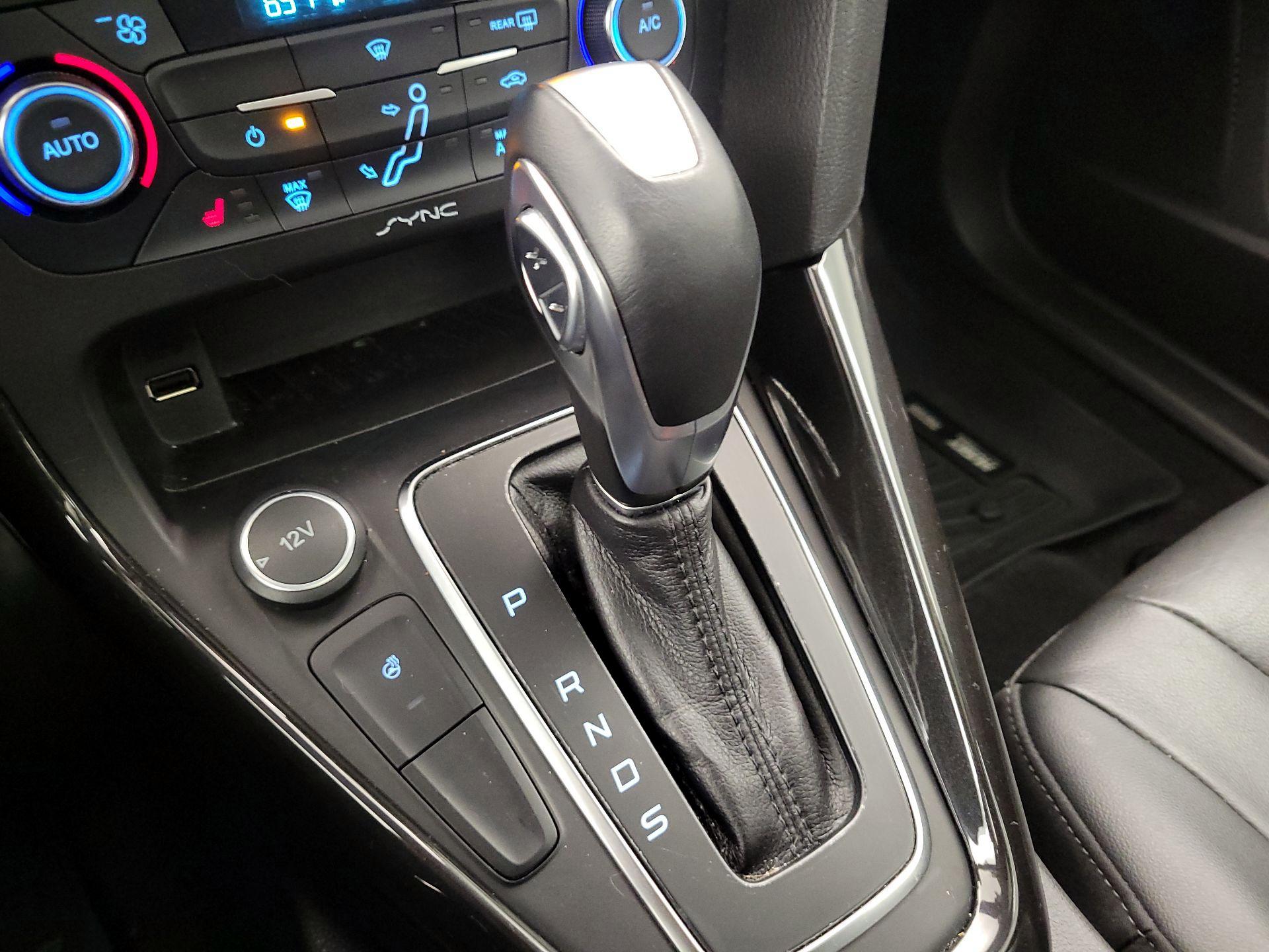 Thumbnail: 2017 Ford Focus - 17