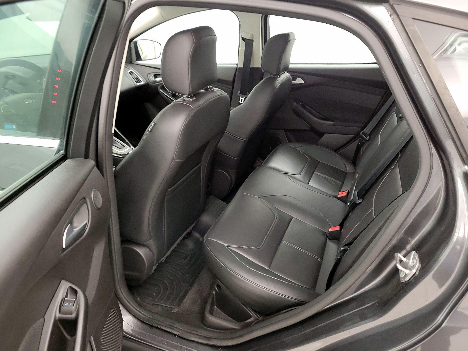 Thumbnail: 2017 Ford Focus - 20