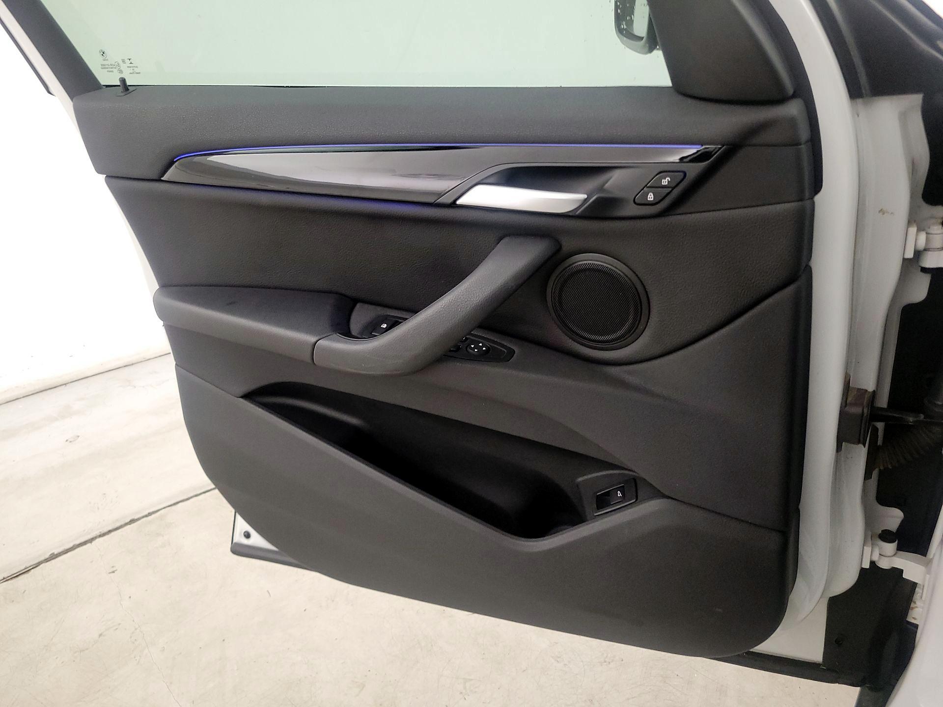 Thumbnail: 2020 BMW X1 - 12