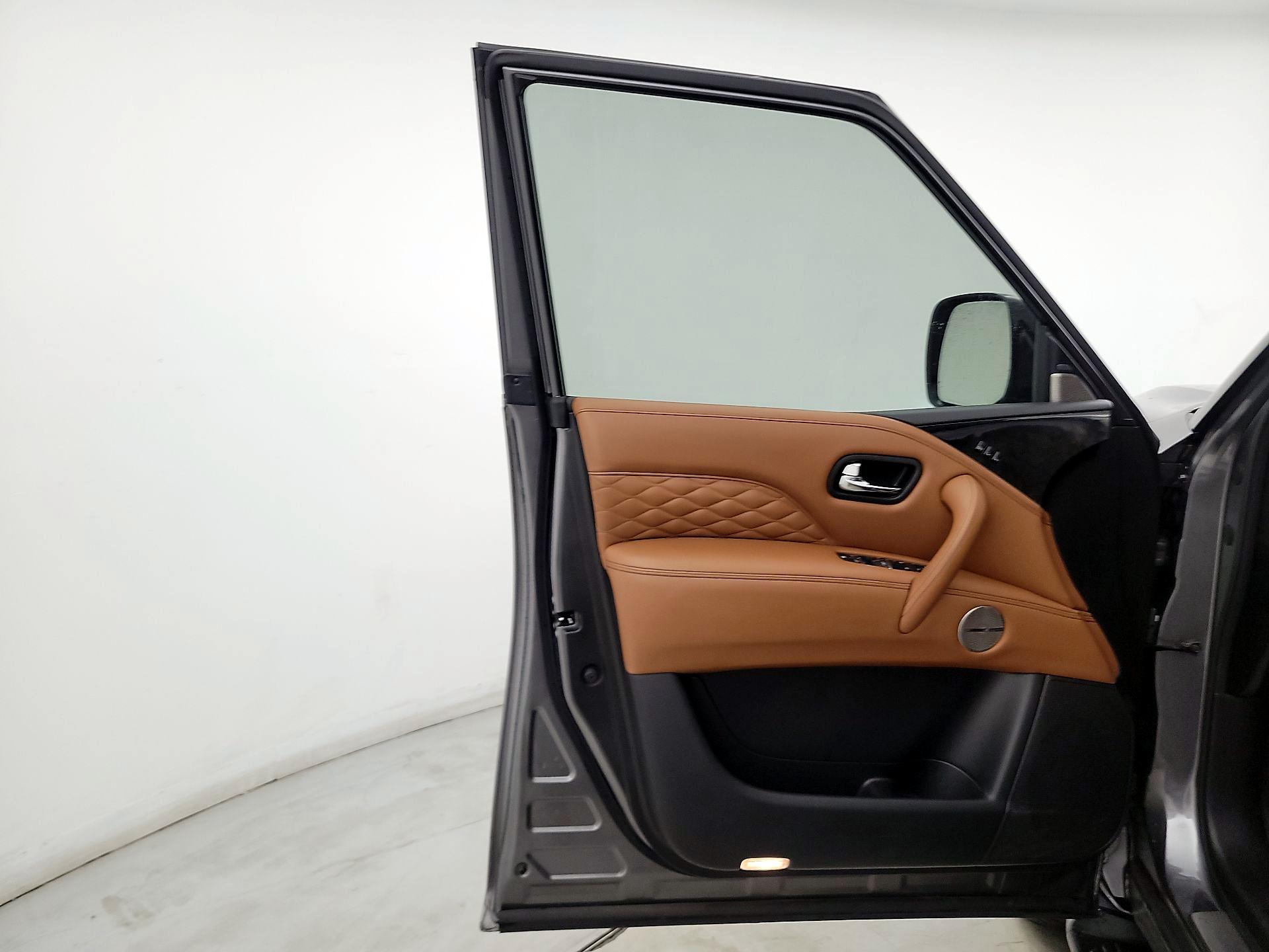 Thumbnail: 2021 INFINITI QX80 - 12