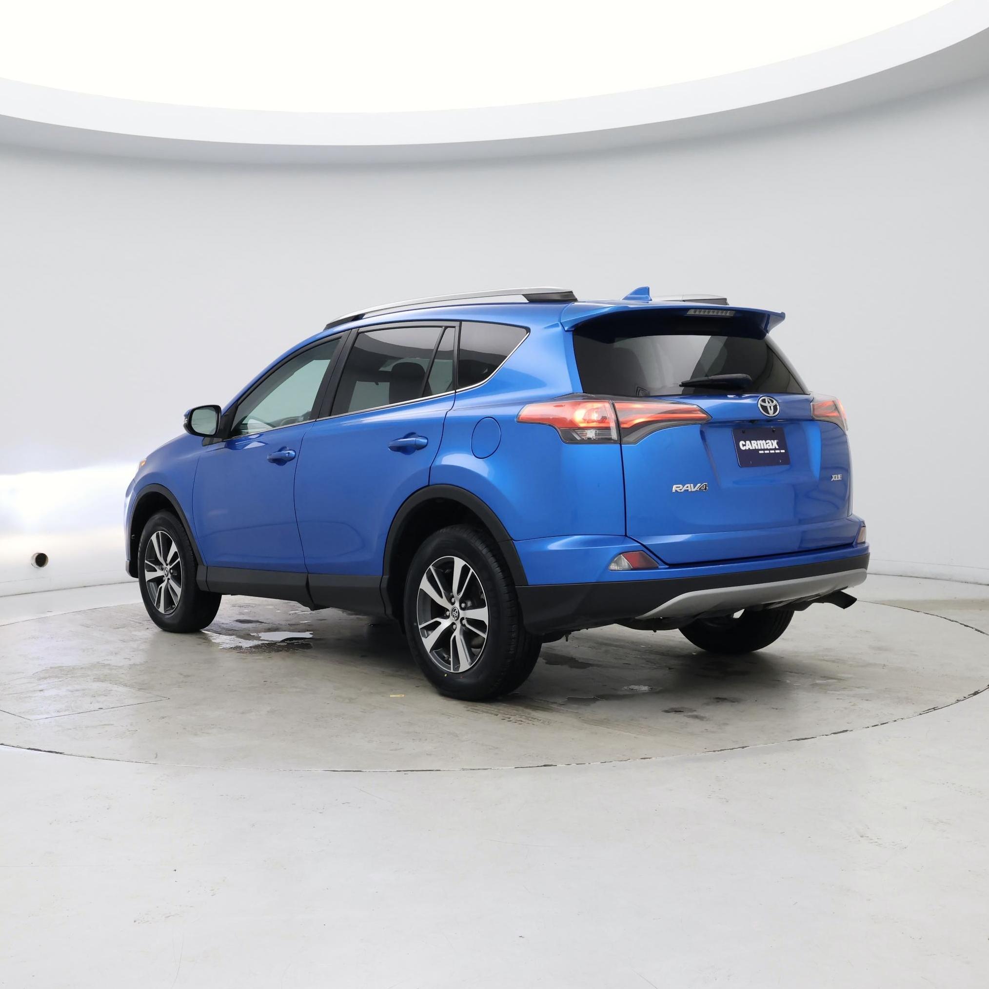 Thumbnail: 2017 Toyota RAV4 - 2
