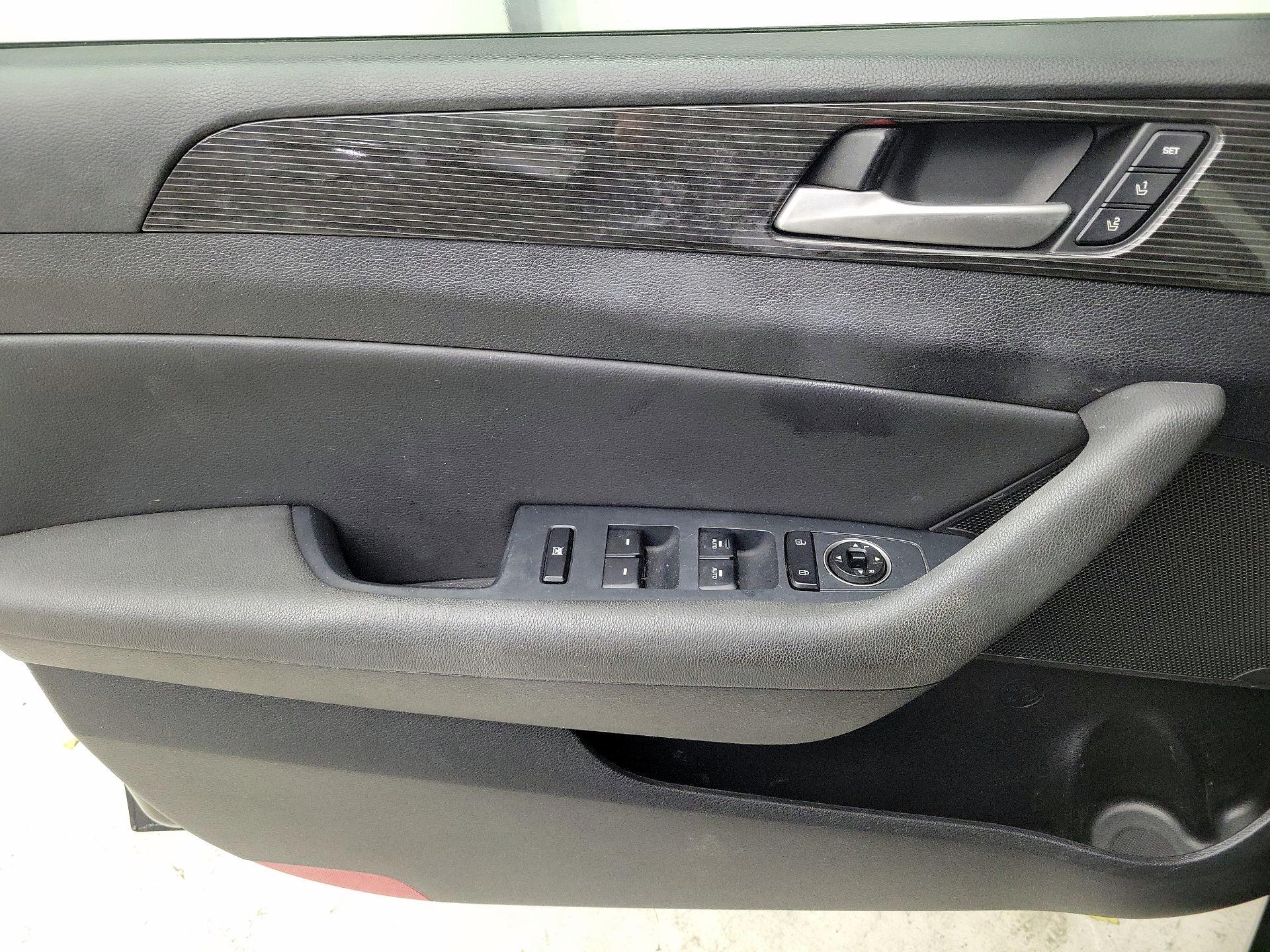 Thumbnail: 2018 Hyundai Sonata - 12