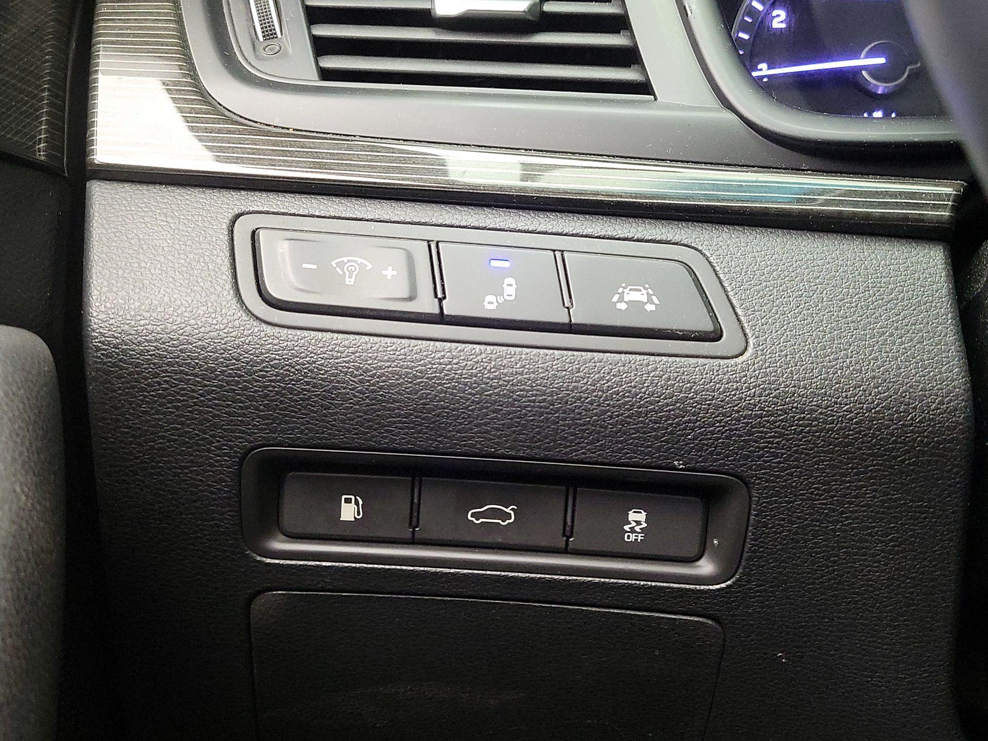 Thumbnail: 2018 Hyundai Sonata - 13