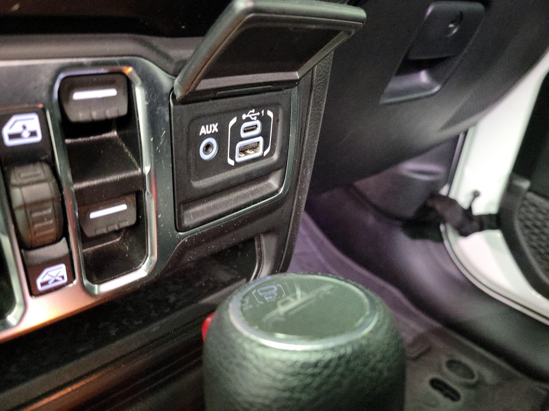 Thumbnail: 2022 Jeep Gladiator - 18