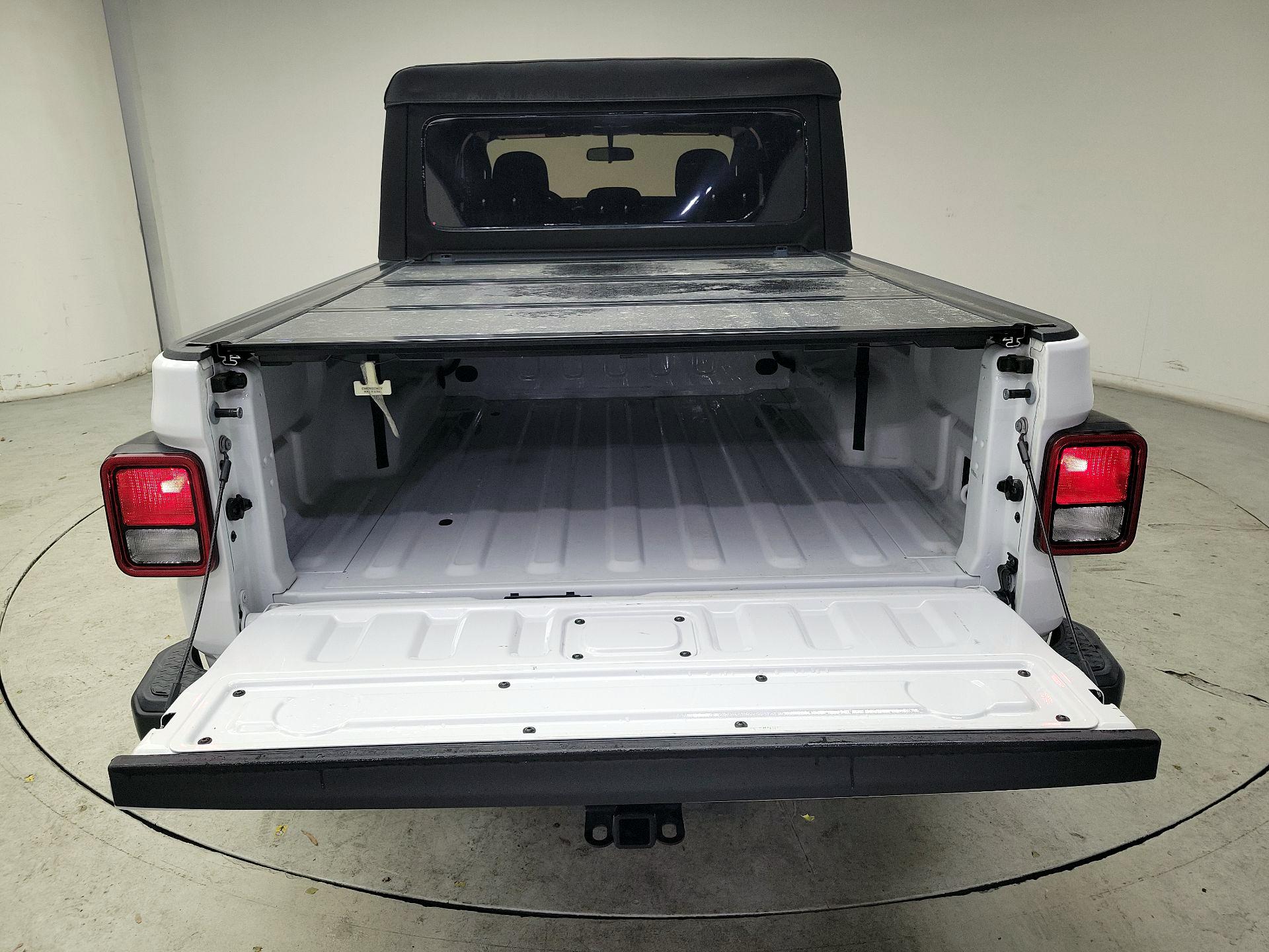 Thumbnail: 2022 Jeep Gladiator - 19