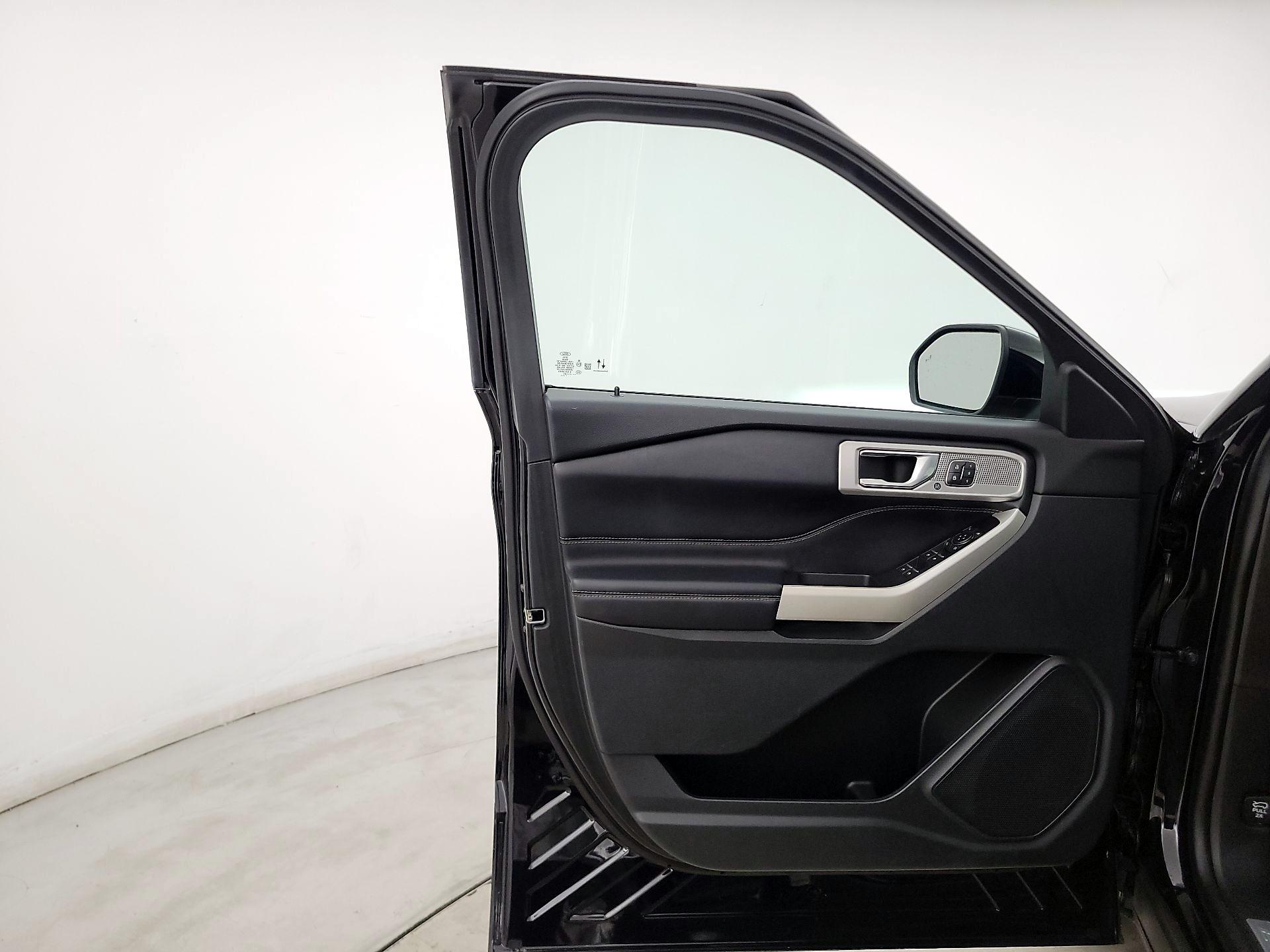 Thumbnail: 2021 Ford Explorer - 12