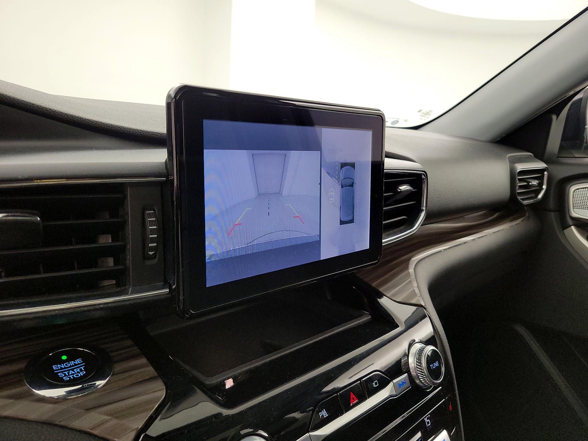 Thumbnail: 2021 Ford Explorer - 15