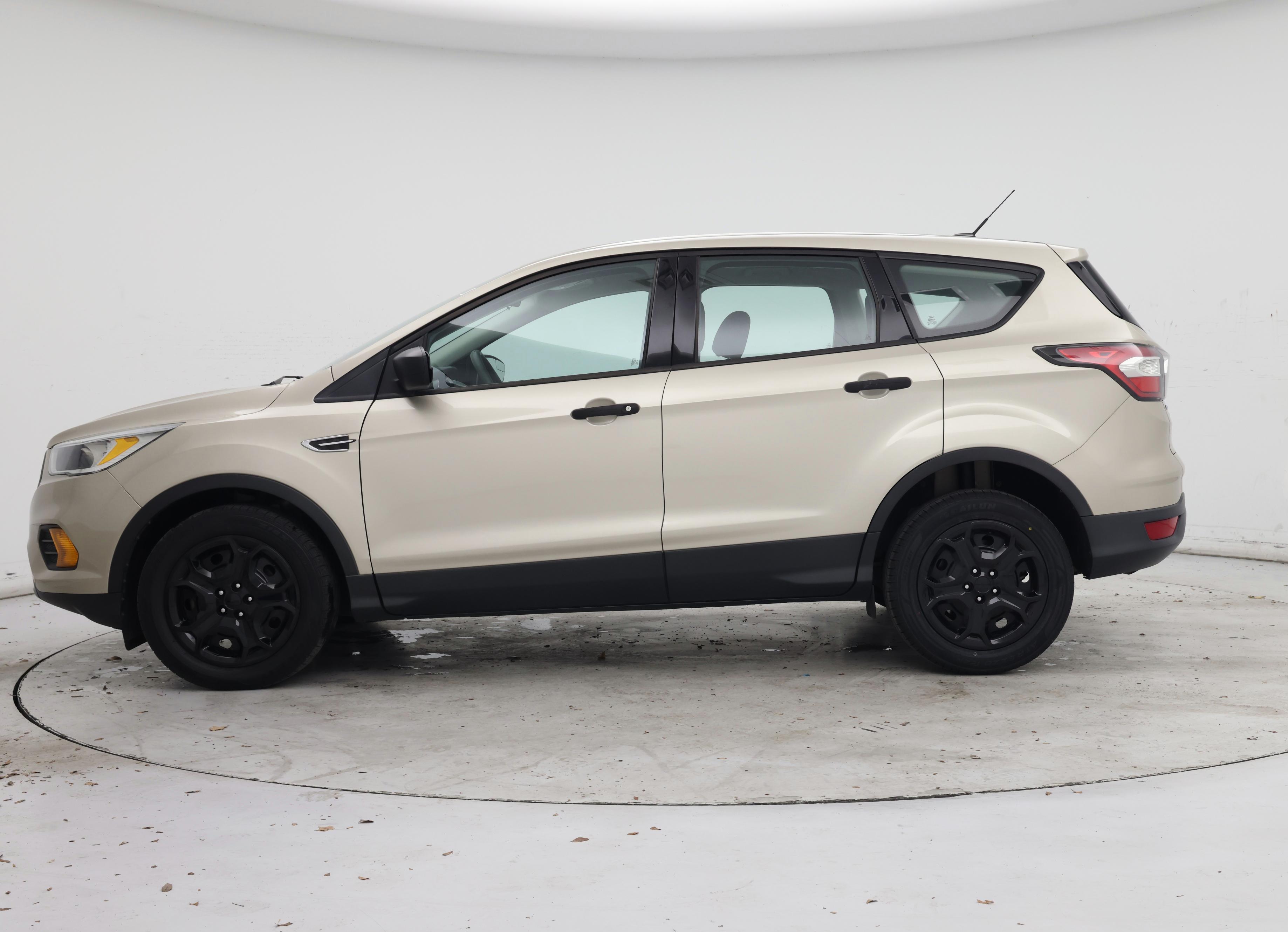 Thumbnail: 2017 Ford Escape - 3