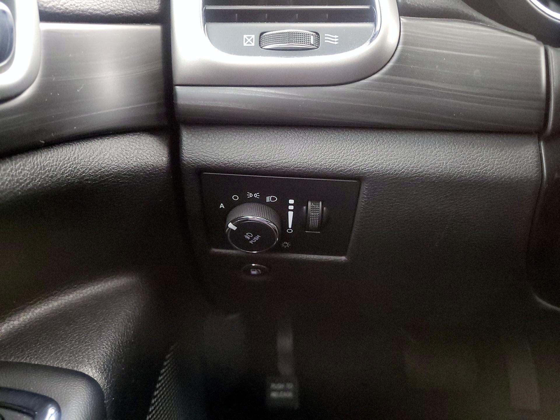 Thumbnail: 2019 Jeep Grand Cherokee - 13