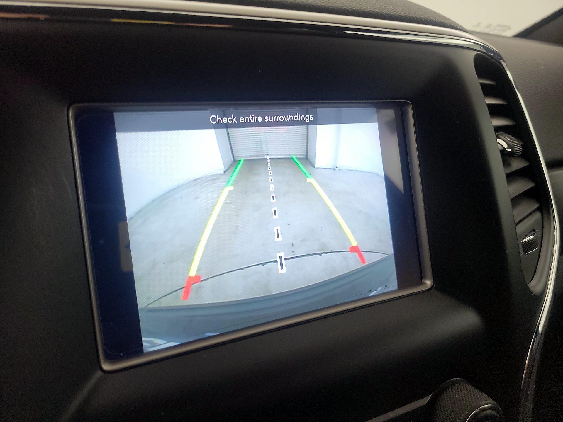 Thumbnail: 2019 Jeep Grand Cherokee - 14