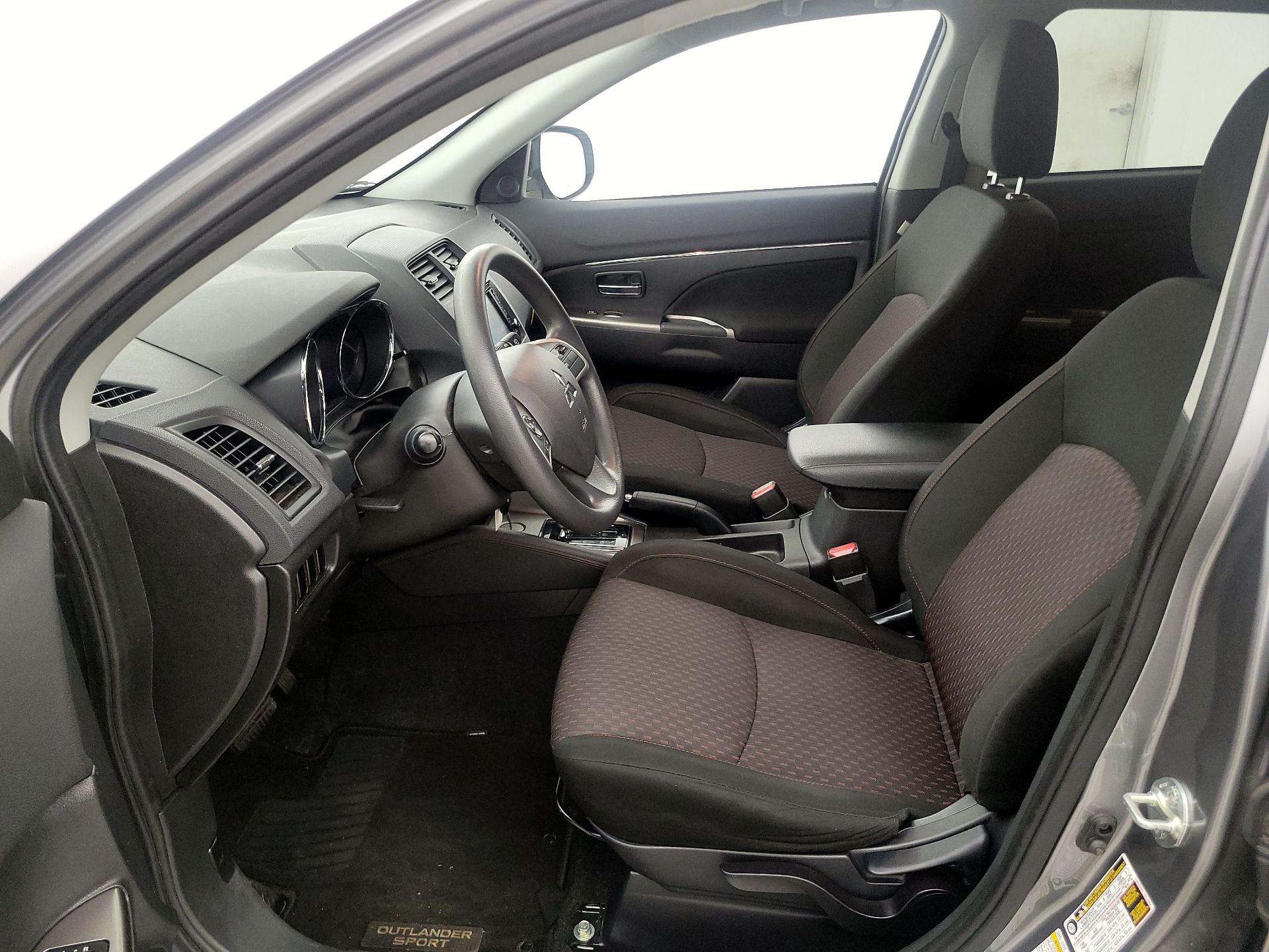 Thumbnail: 2019 Mitsubishi Outlander Sport - 11