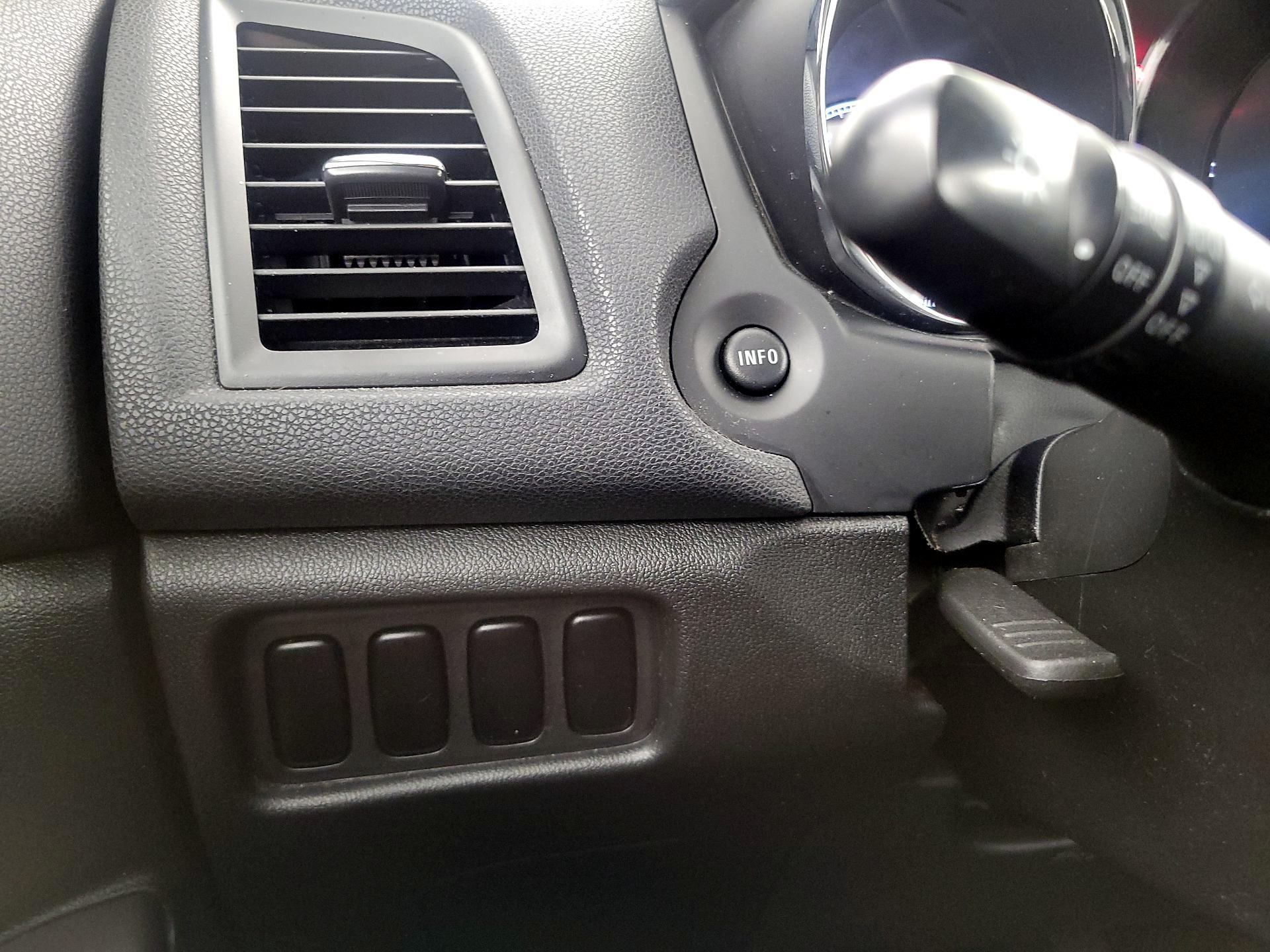 Thumbnail: 2019 Mitsubishi Outlander Sport - 13