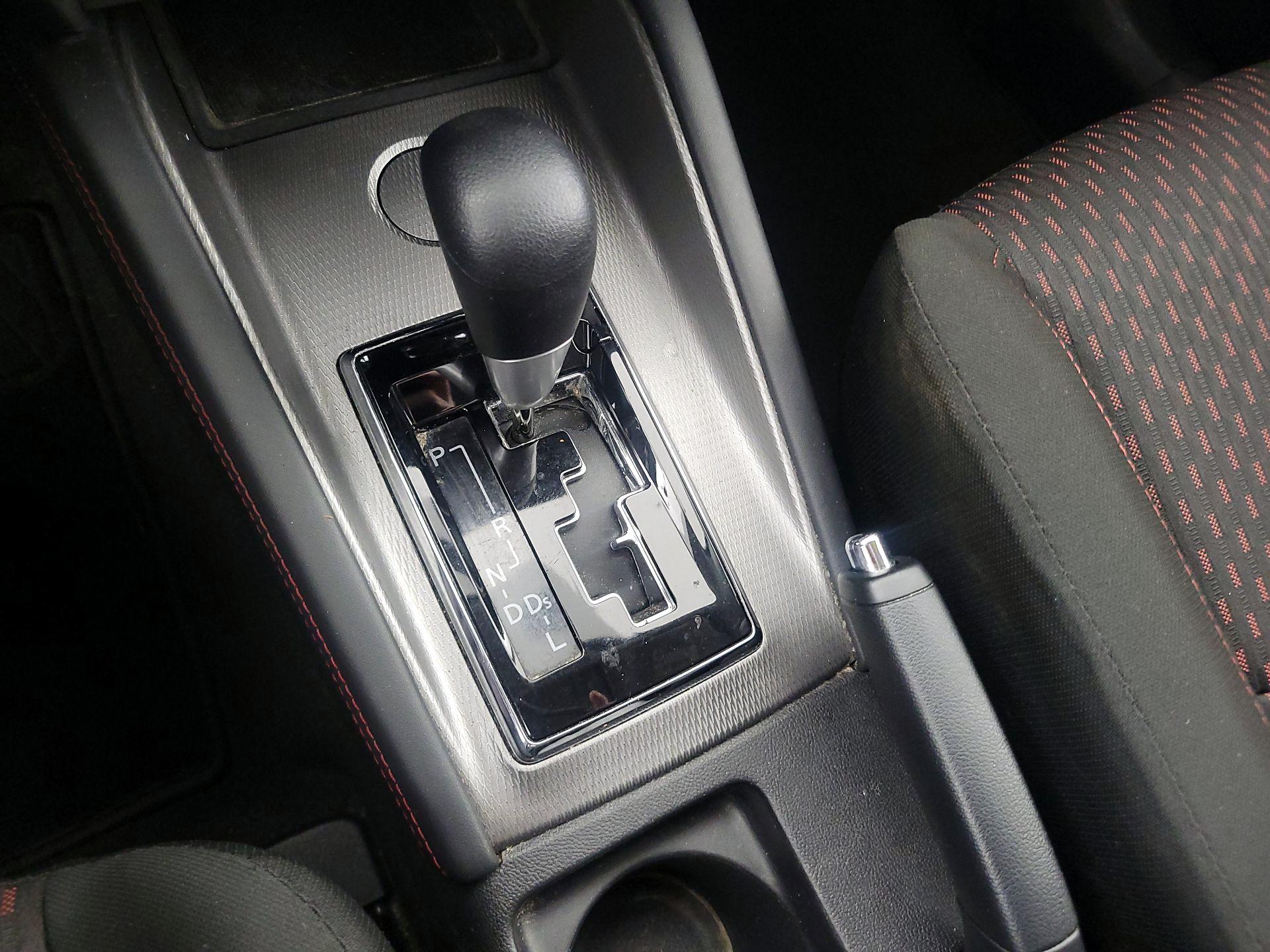 Thumbnail: 2019 Mitsubishi Outlander Sport - 17