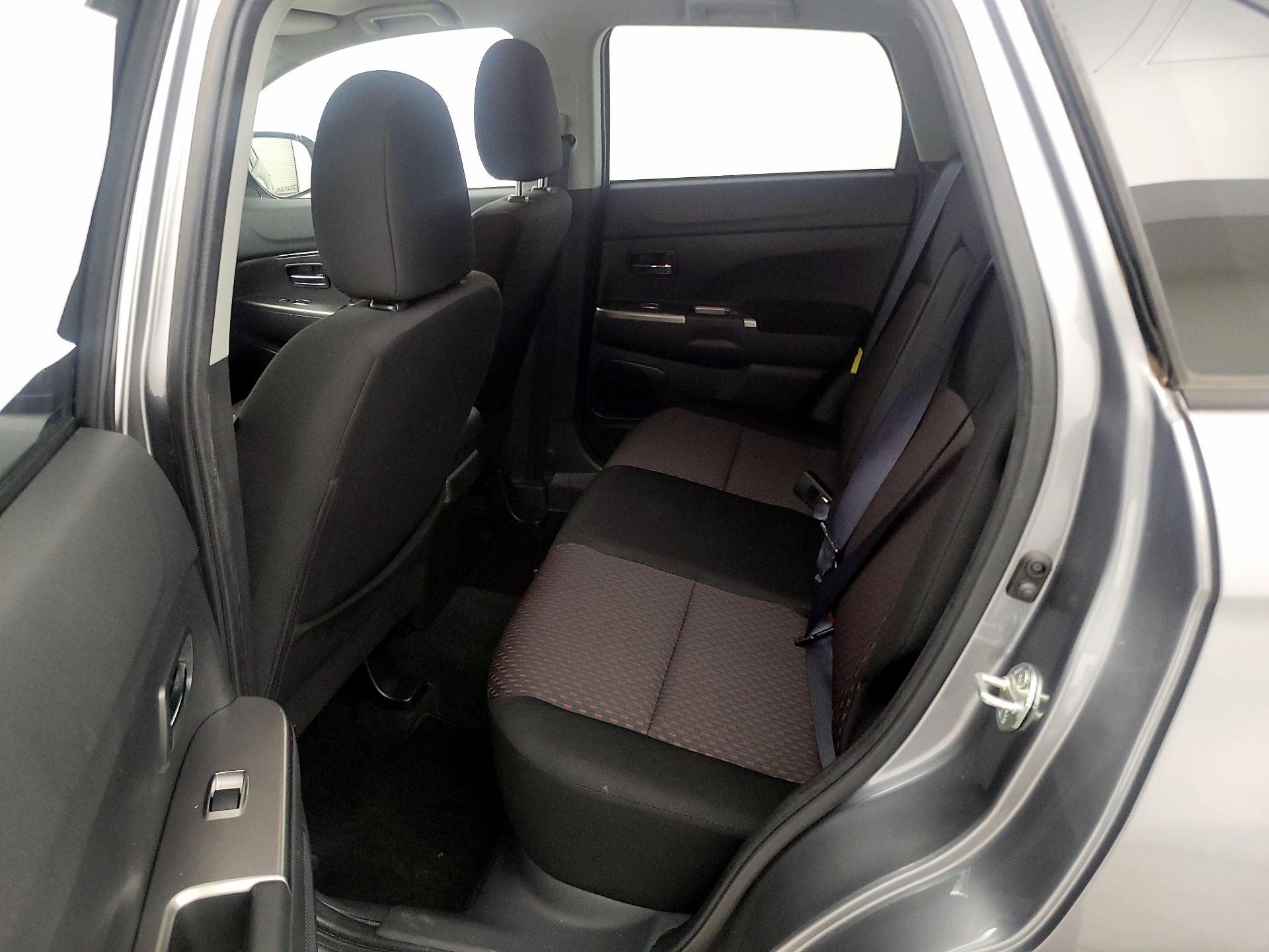 Thumbnail: 2019 Mitsubishi Outlander Sport - 19