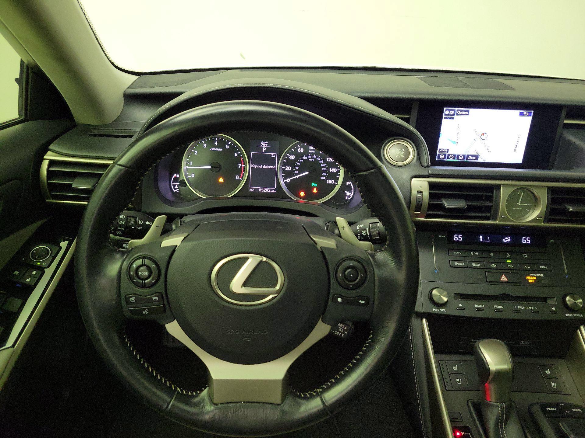 Thumbnail: 2016 Lexus IS - 10
