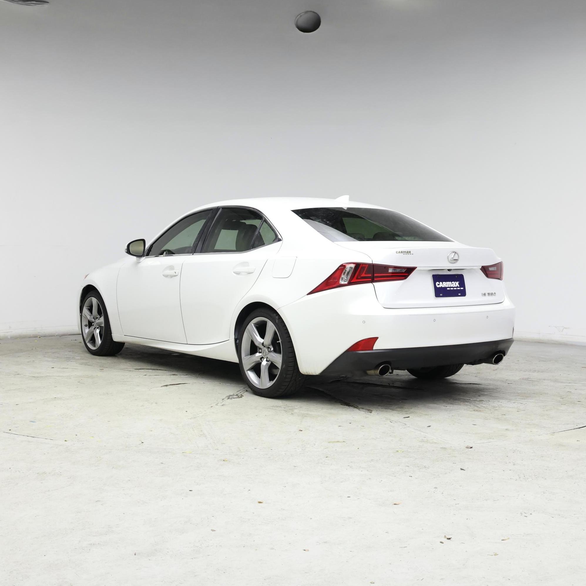 Thumbnail: 2016 Lexus IS - 2