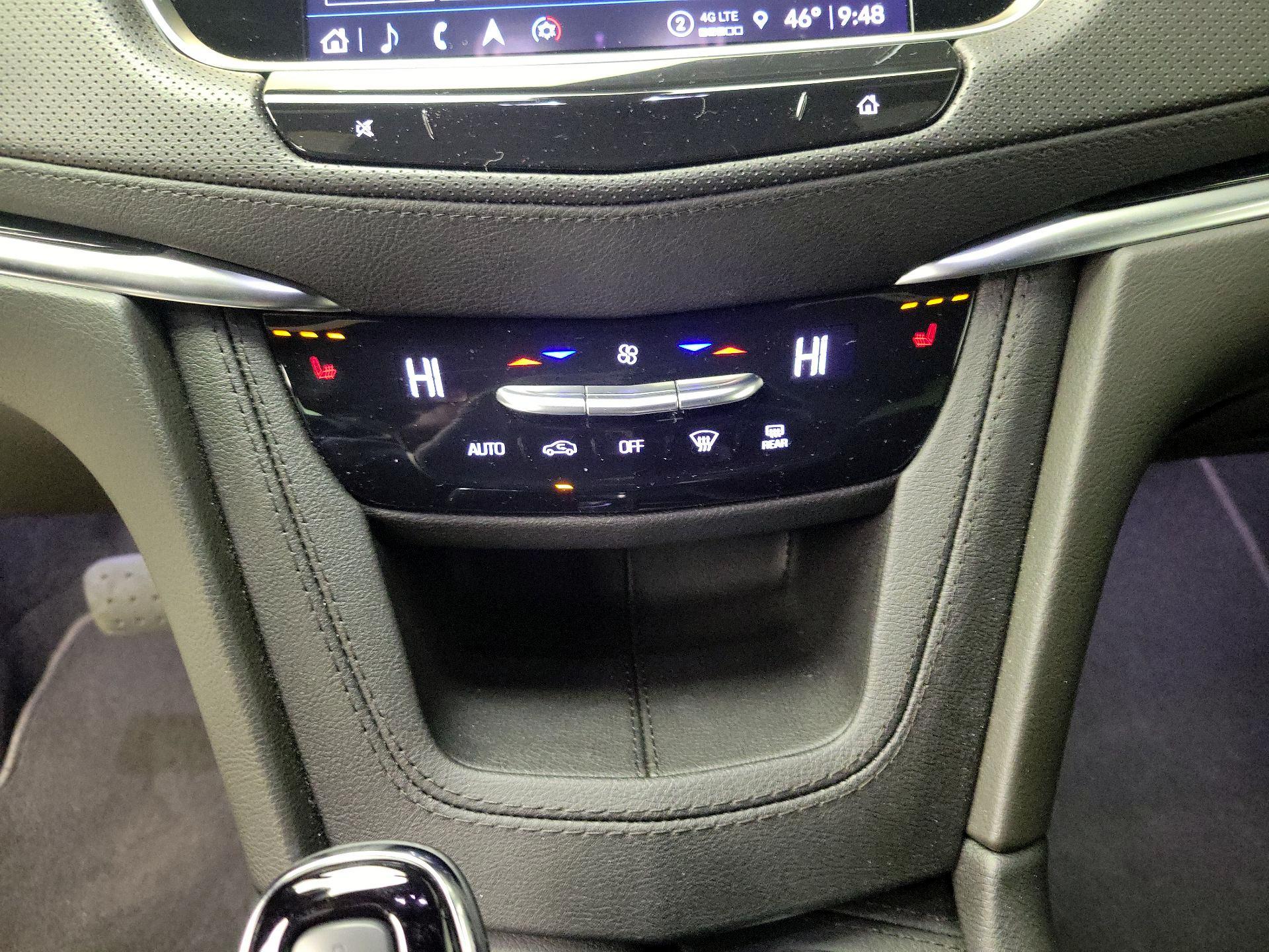 Thumbnail: 2024 Cadillac XT5 - 17